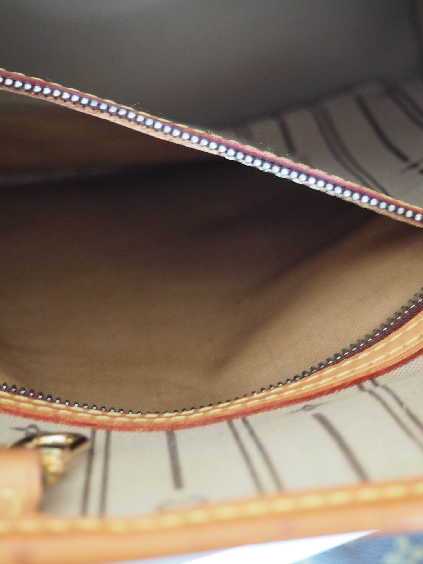 LOUIS VUITTON NEVERFULL MM MONOGRAM CANVAS