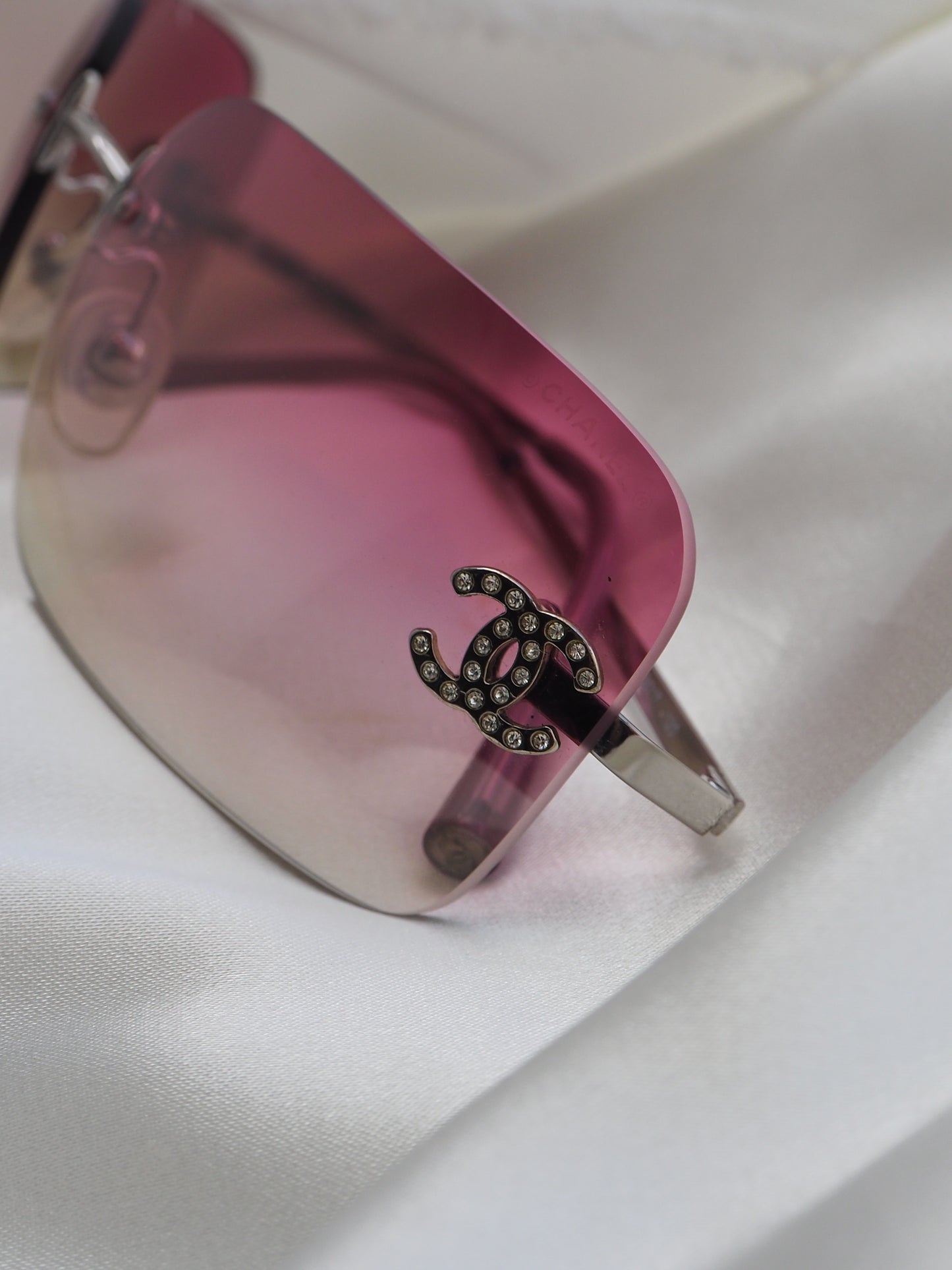CHANEL 4017-D CRYSTAL CC LOGO RIMLESS SUNGLASSES PINK
