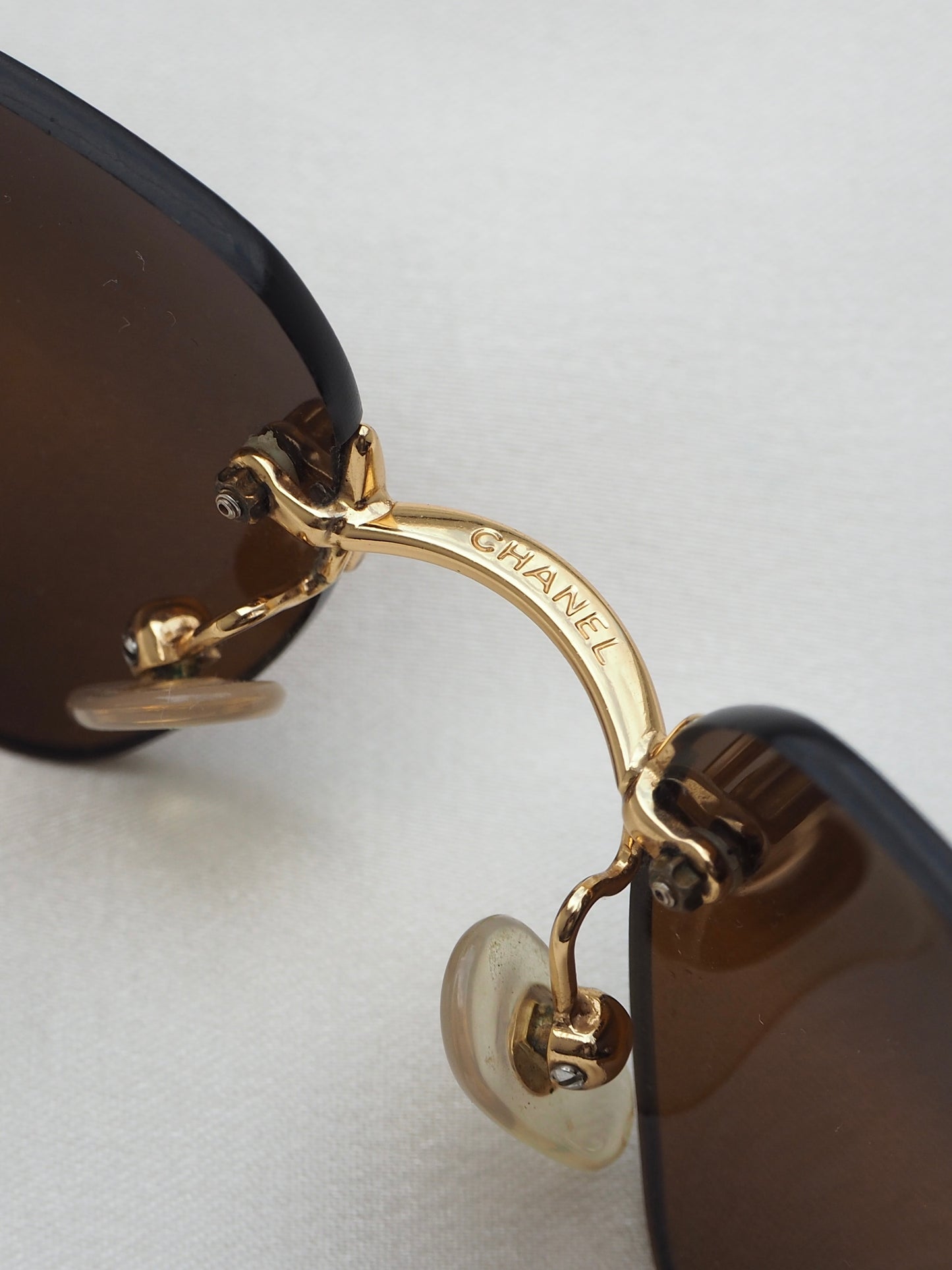 CHANEL 4017-D CRYSTAL CC LOGO RIMLESS SUNGLASSES BROWN