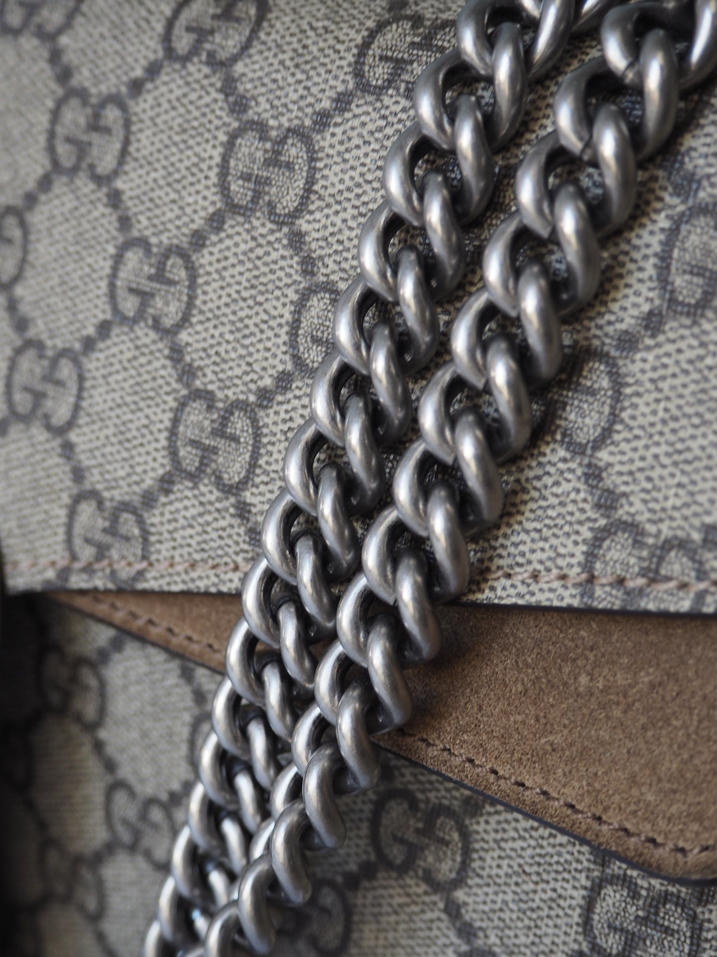 GUCCI DIONYSUS MEDIUM SHOULDER BAG