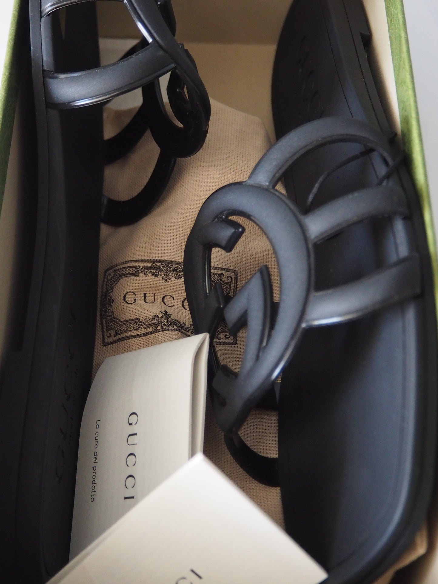 GUCCI INTERLOCKING G SLIDE SANDALS BLACK