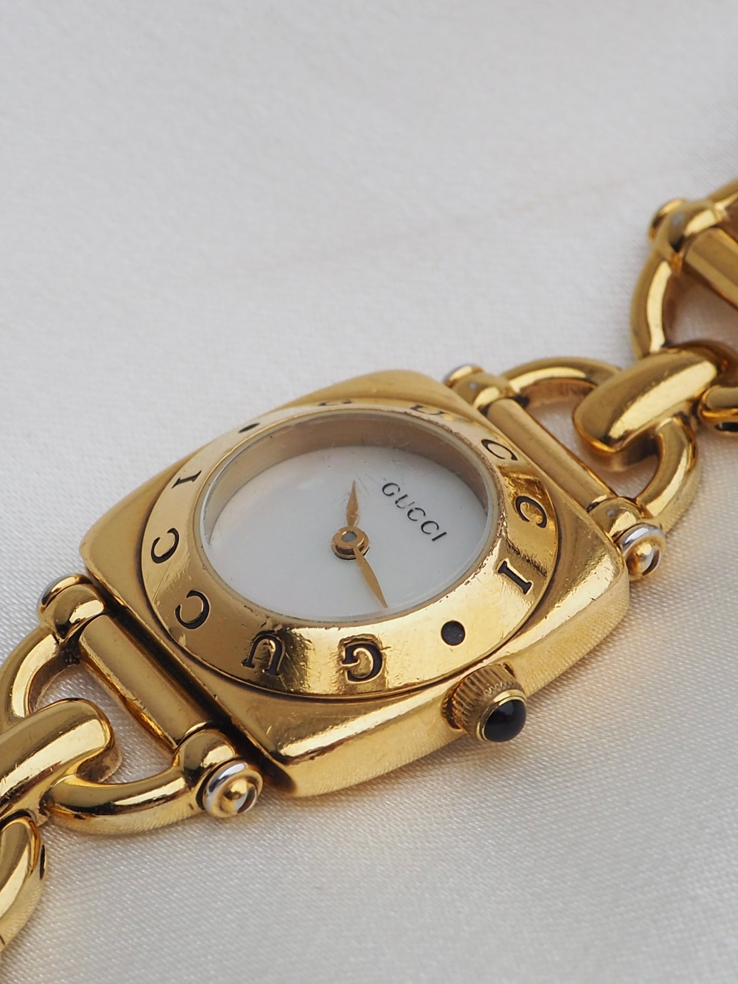 GUCCI 6400L WATCH