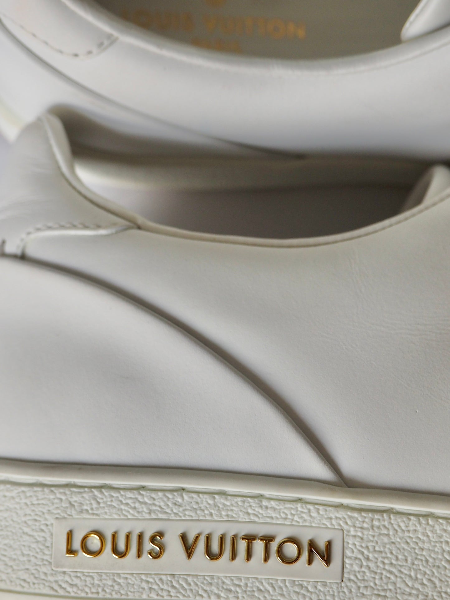 LOUIS VUITTON FRONTROW SNEAKERS 39