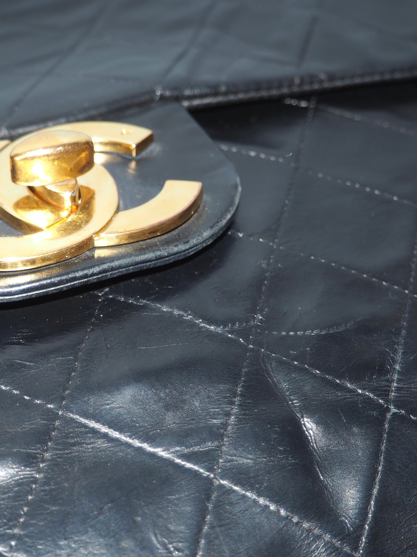 CHANEL CLASSIC JUMBO MAXI BAG