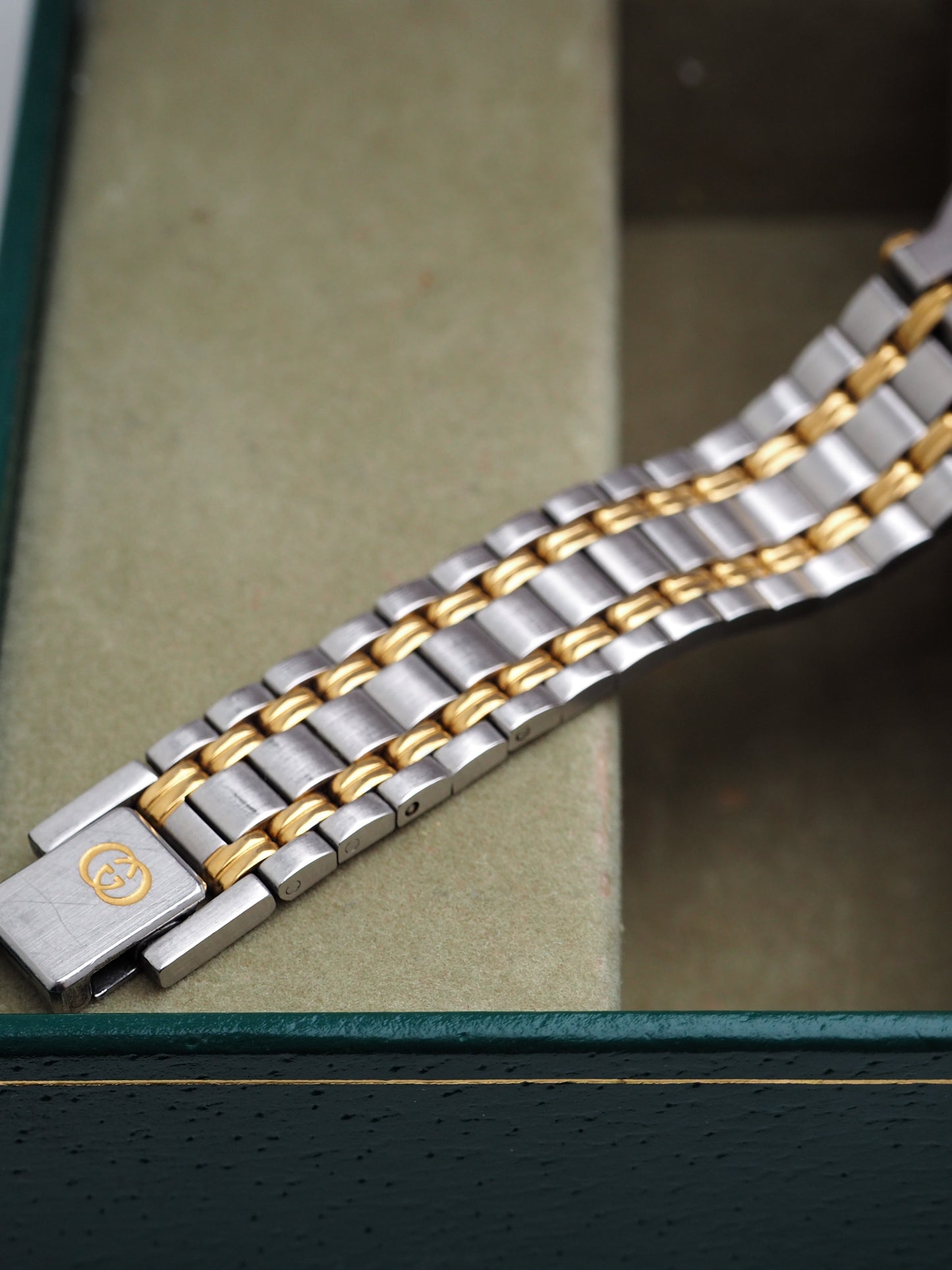 GUCCI 9000L TWO-TONE WATCH