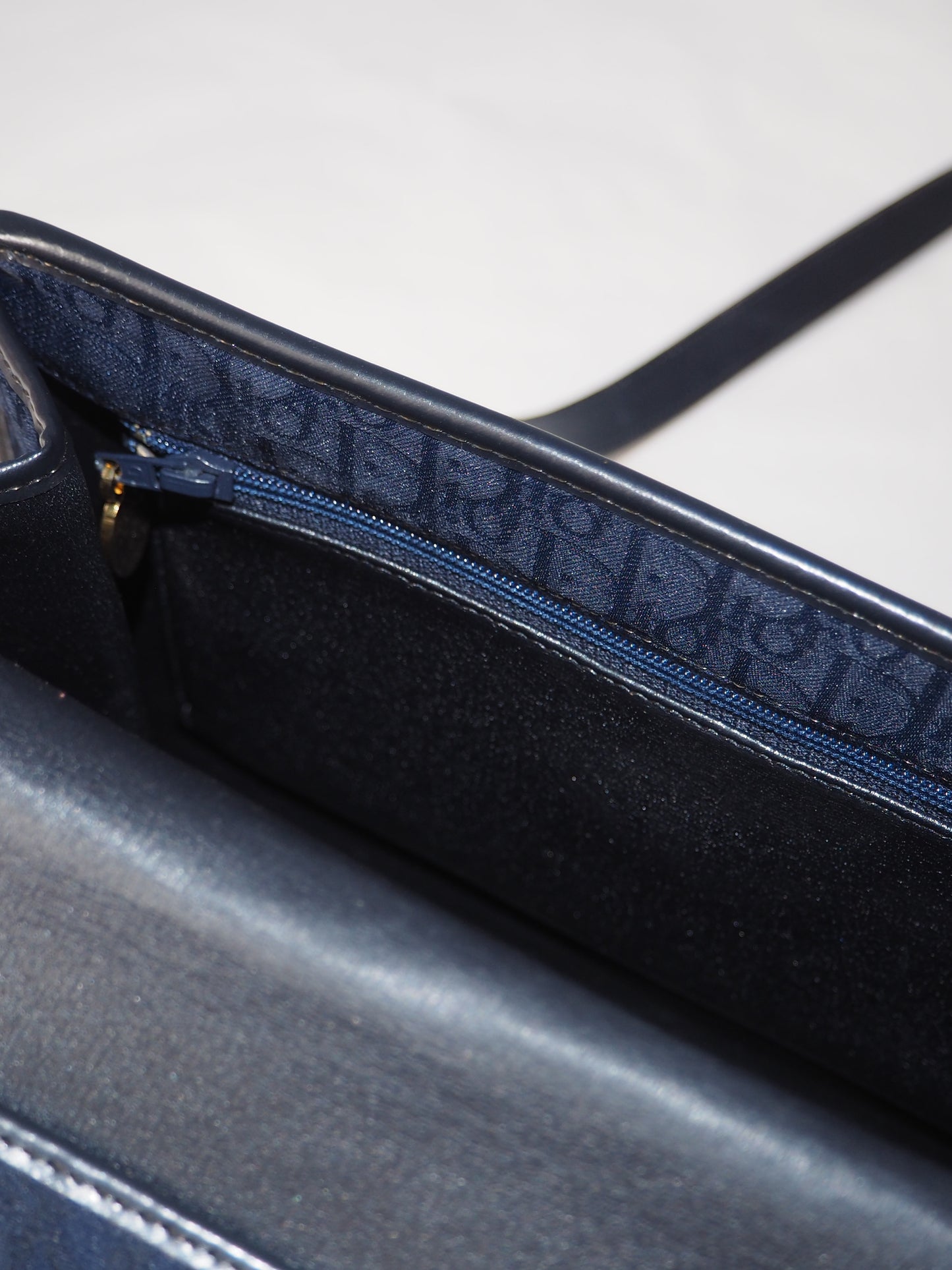 CHRISTIAN DIOR SHOULDER BAG