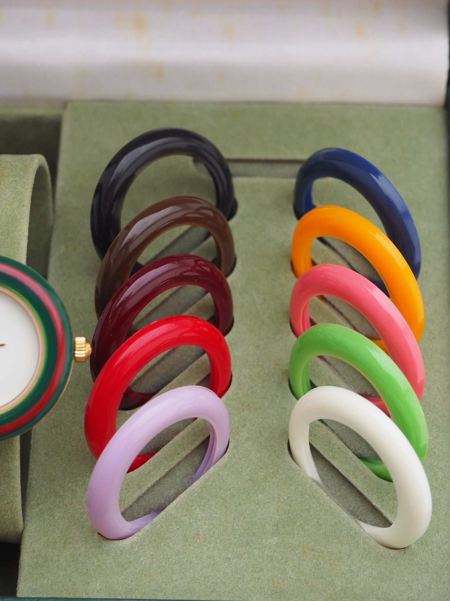 GUCCI INTERCHANGEABLE BEZEL WATCH