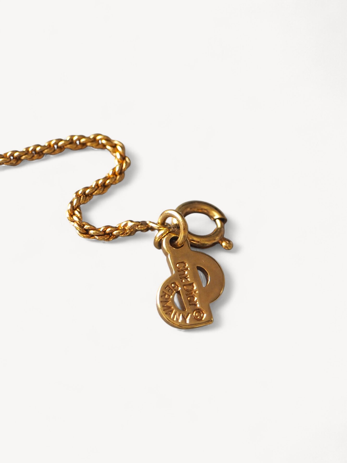 CHISTIAN DIOR NECKLACE