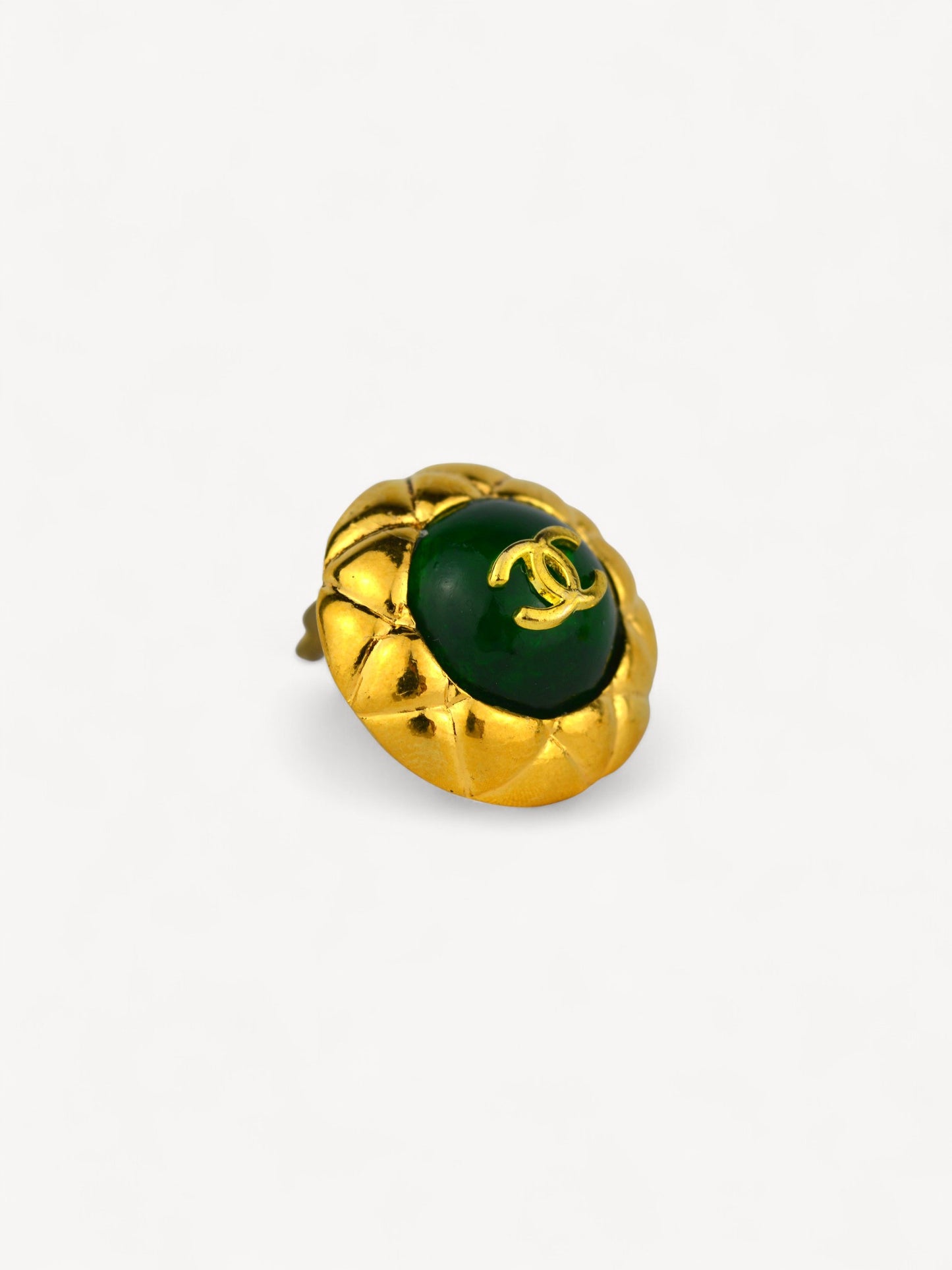 CHANEL CLIP-ON EARRINGS