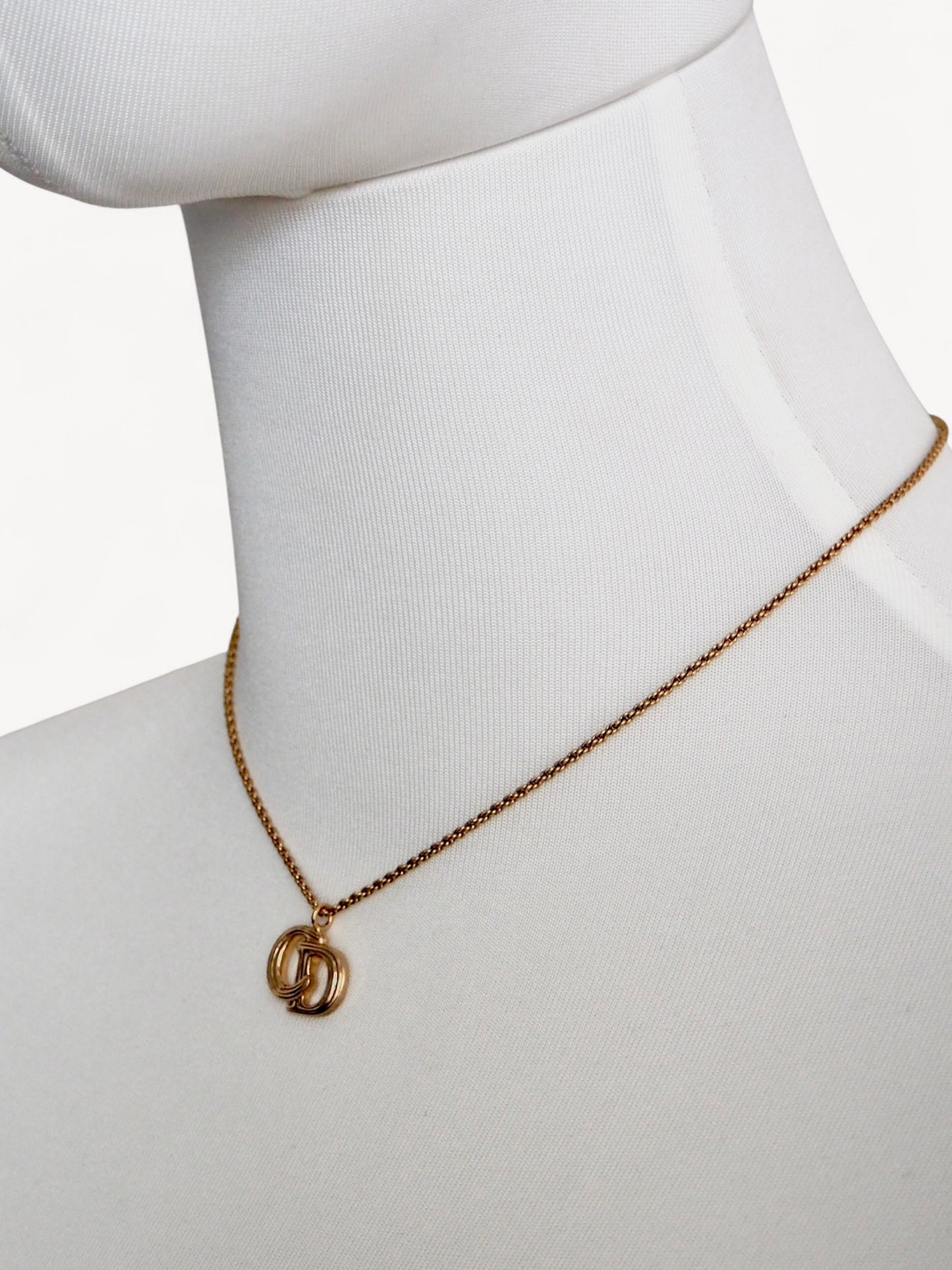 CHISTIAN DIOR NECKLACE
