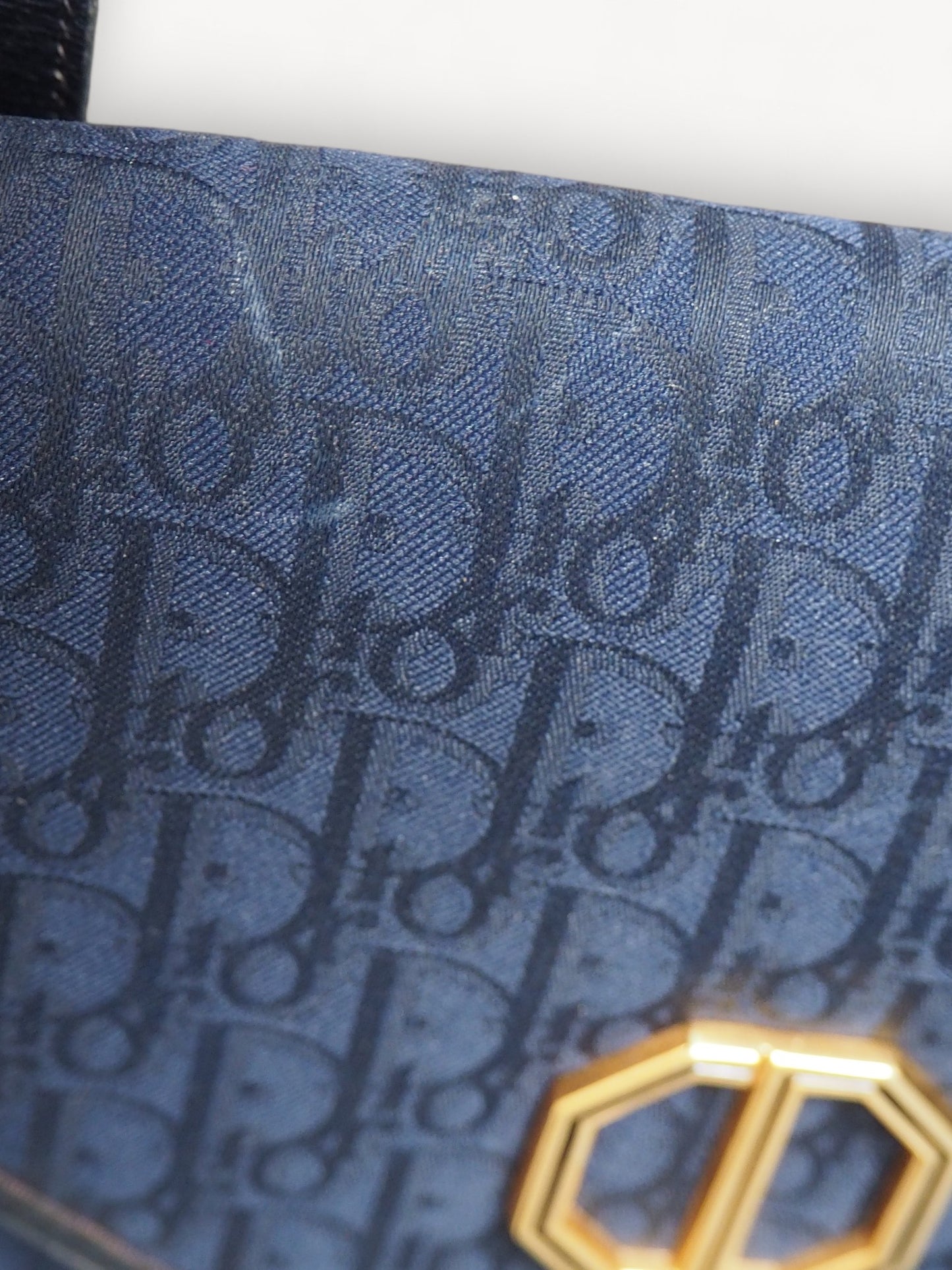 CHRISTIAN DIOR SHOULDER BAG
