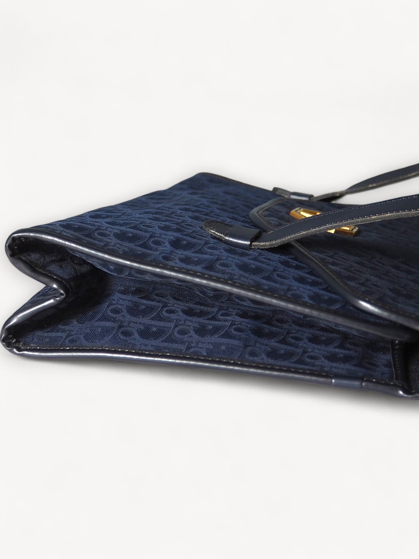 CHRISTIAN DIOR SHOULDER BAG