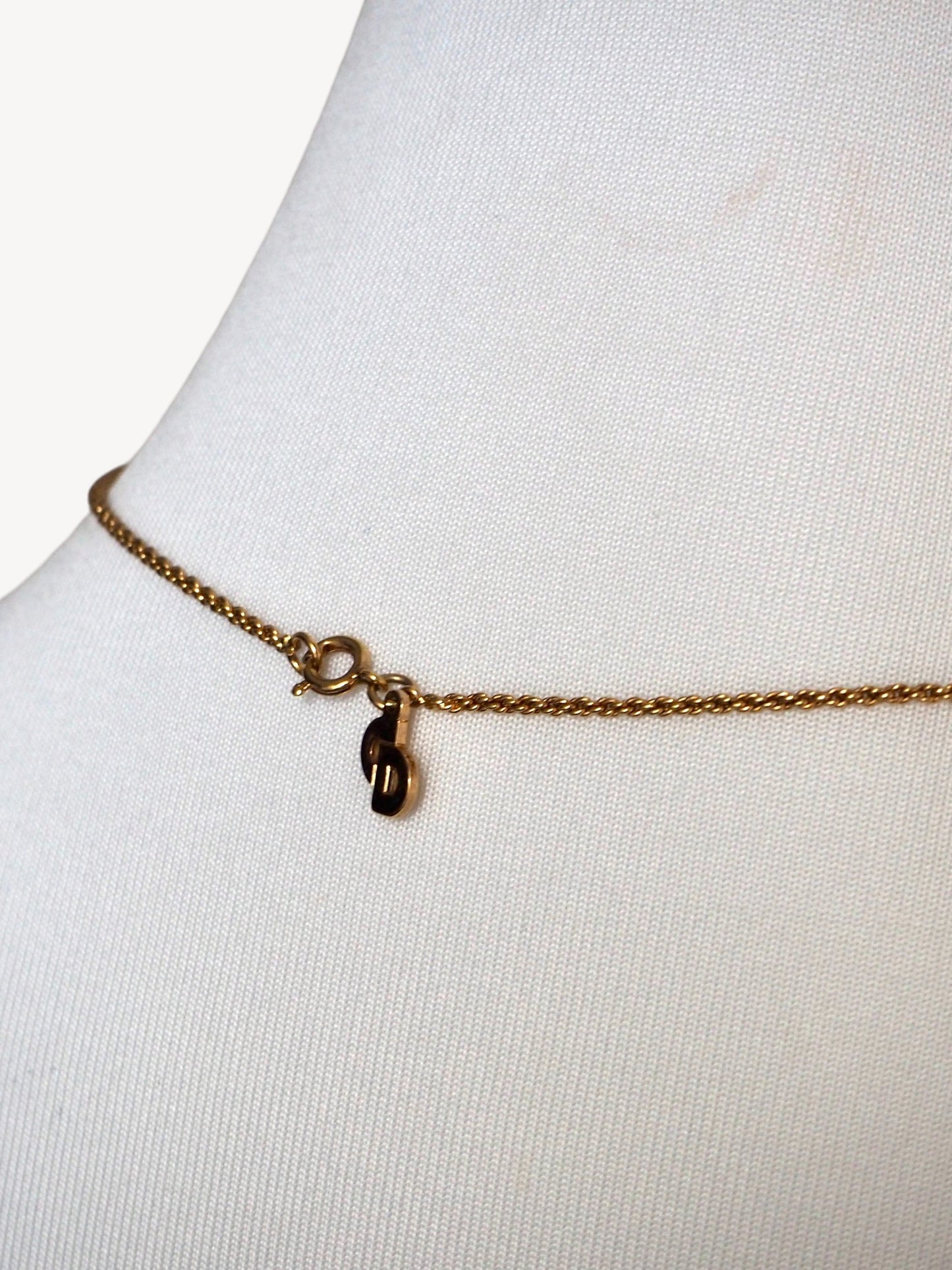 CHISTIAN DIOR NECKLACE
