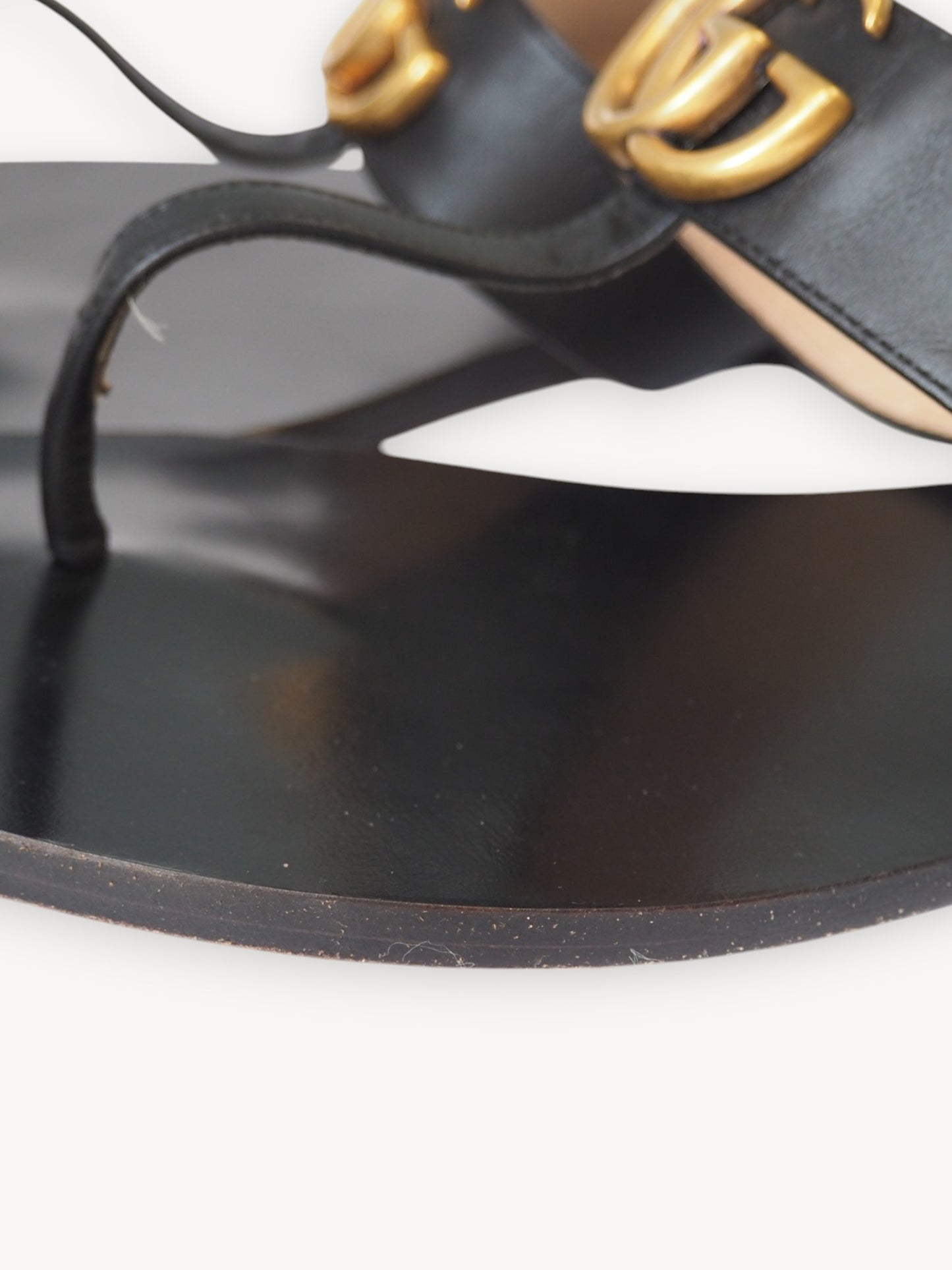 GUCCI MARMONT THONG SANDALS