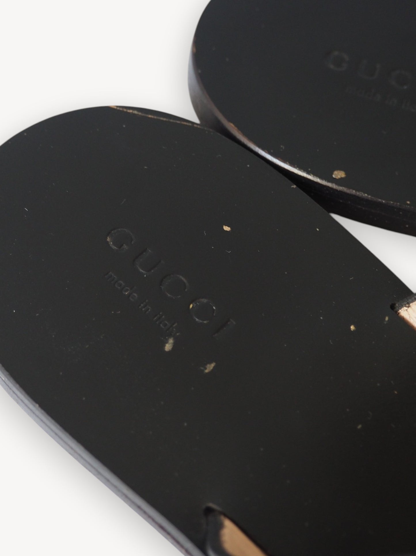 GUCCI MARMONT THONG SANDALS