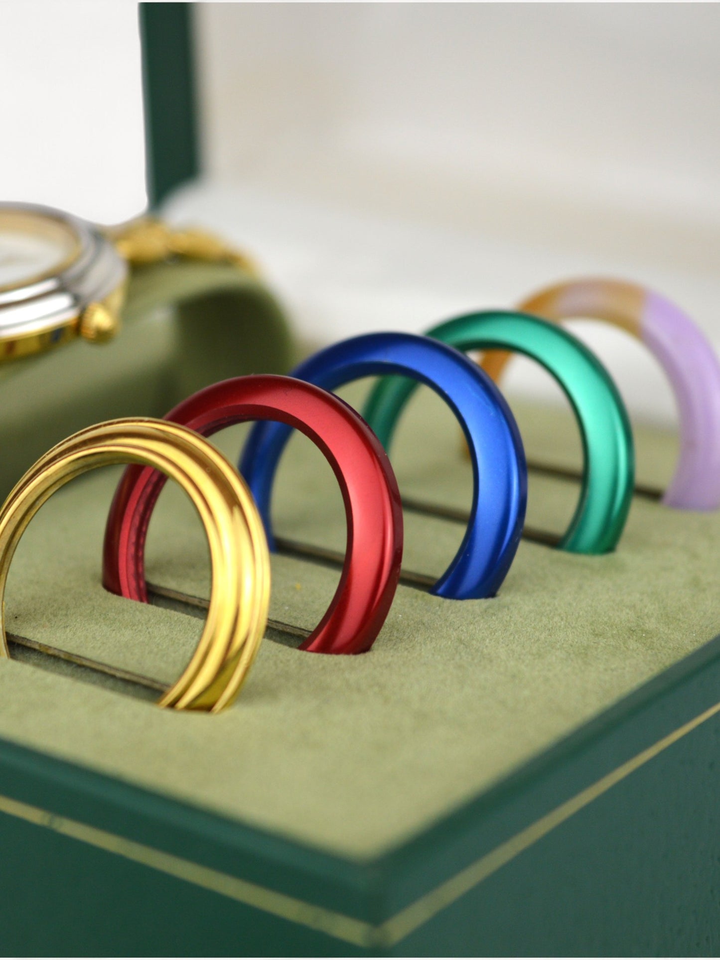 GUCCI INTERCHANGEABLE BEZEL WATCH