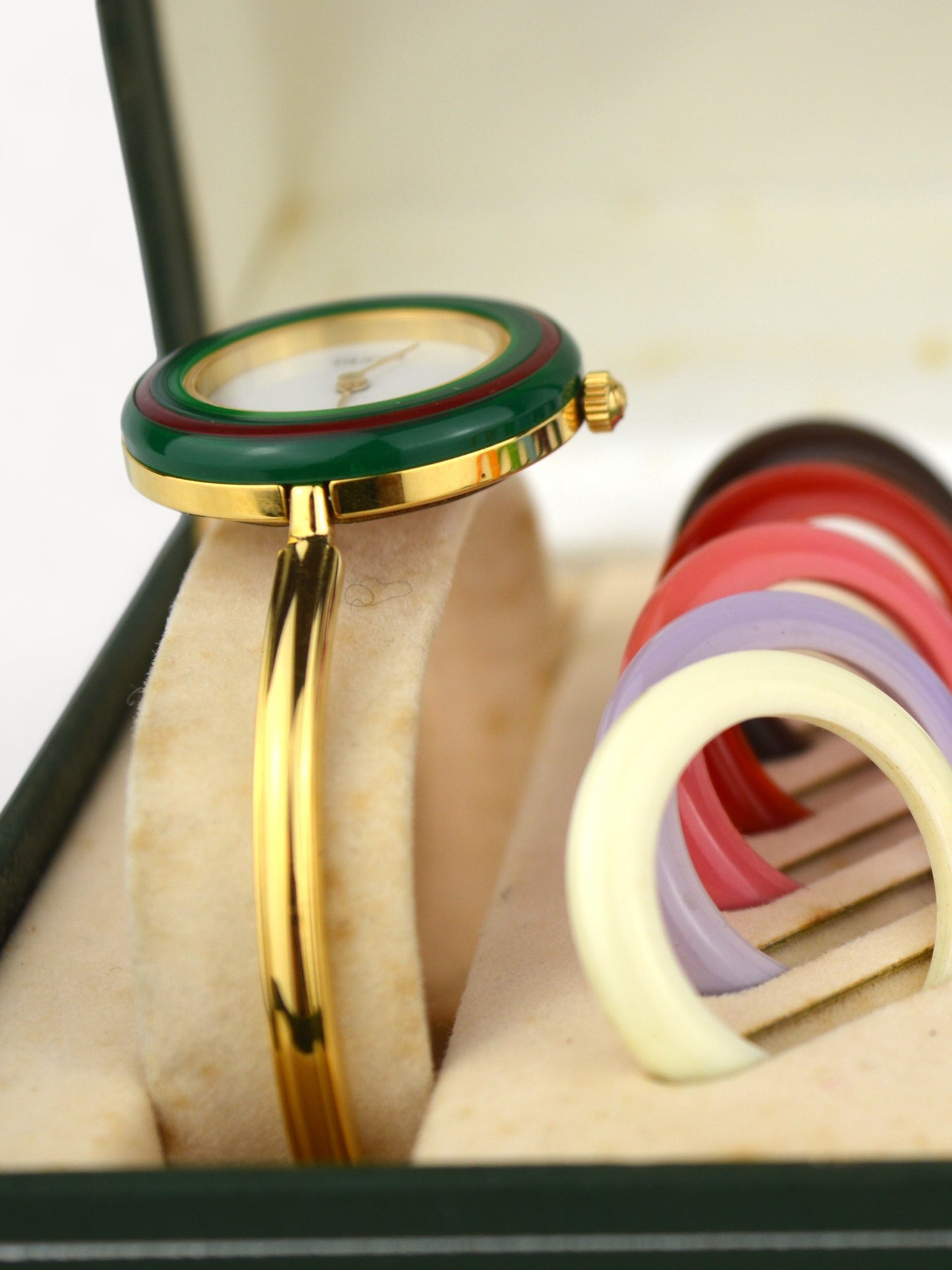 GUCCI INTERCHANGEABLE BEZEL WATCH