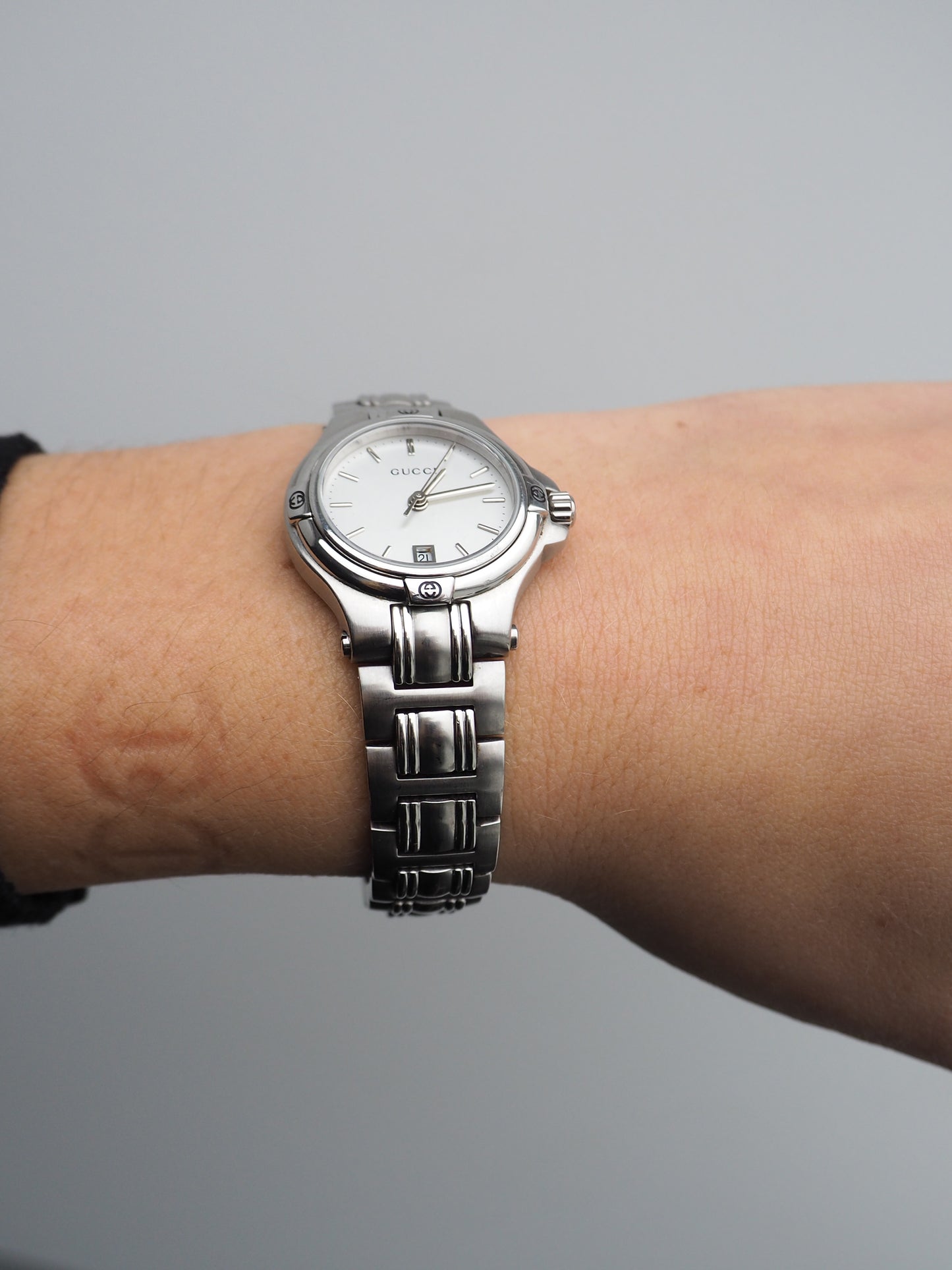 GUCCI 9040L WATCH SILVER
