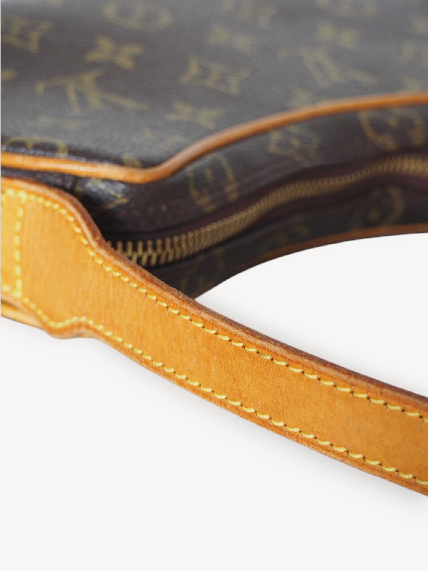 LOUIS VUITTON CROISSANT PM SHOULDER BAG