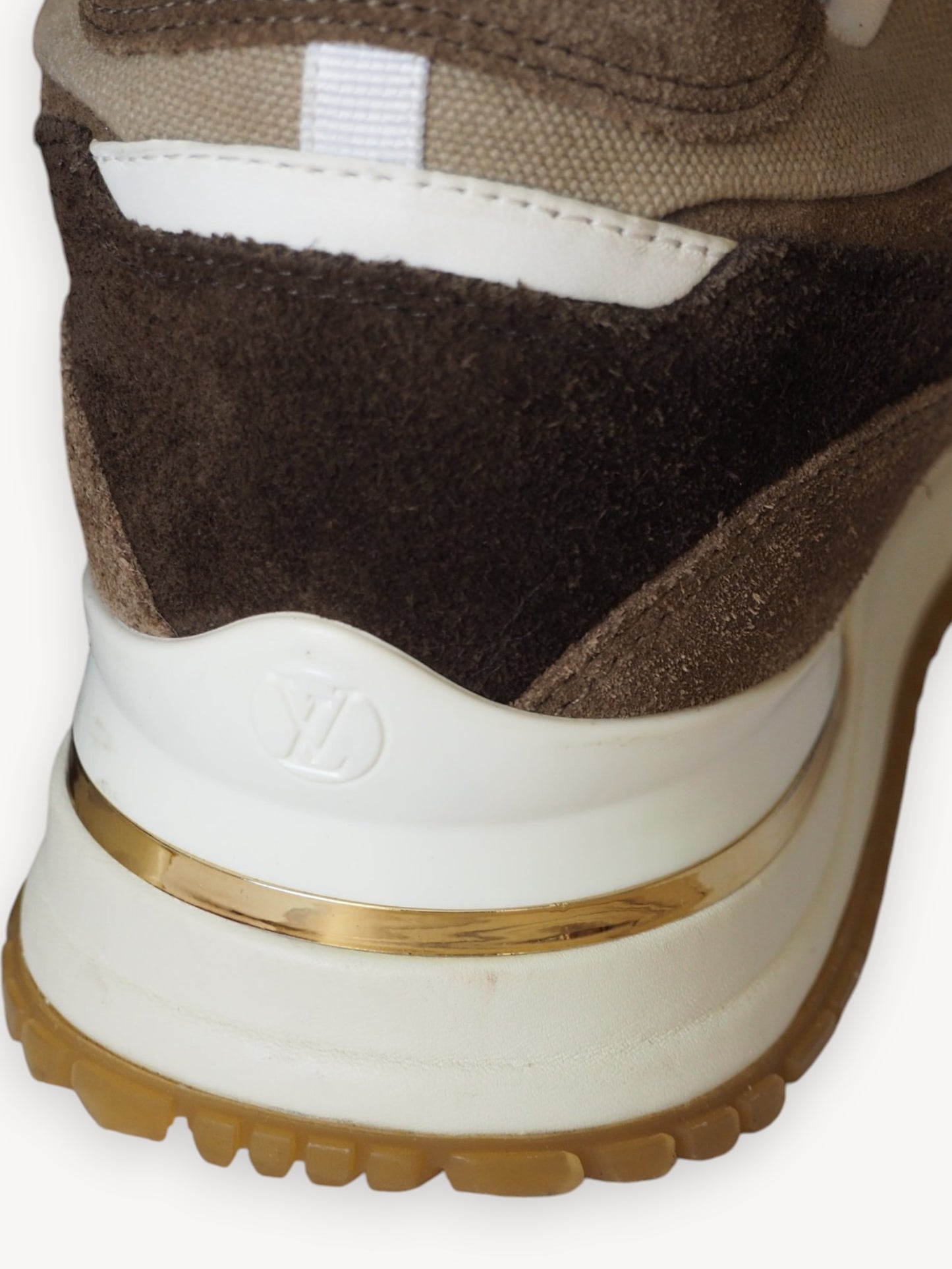 LOUIS VUITTON RUN AWAY SNEAKERS KHAKI