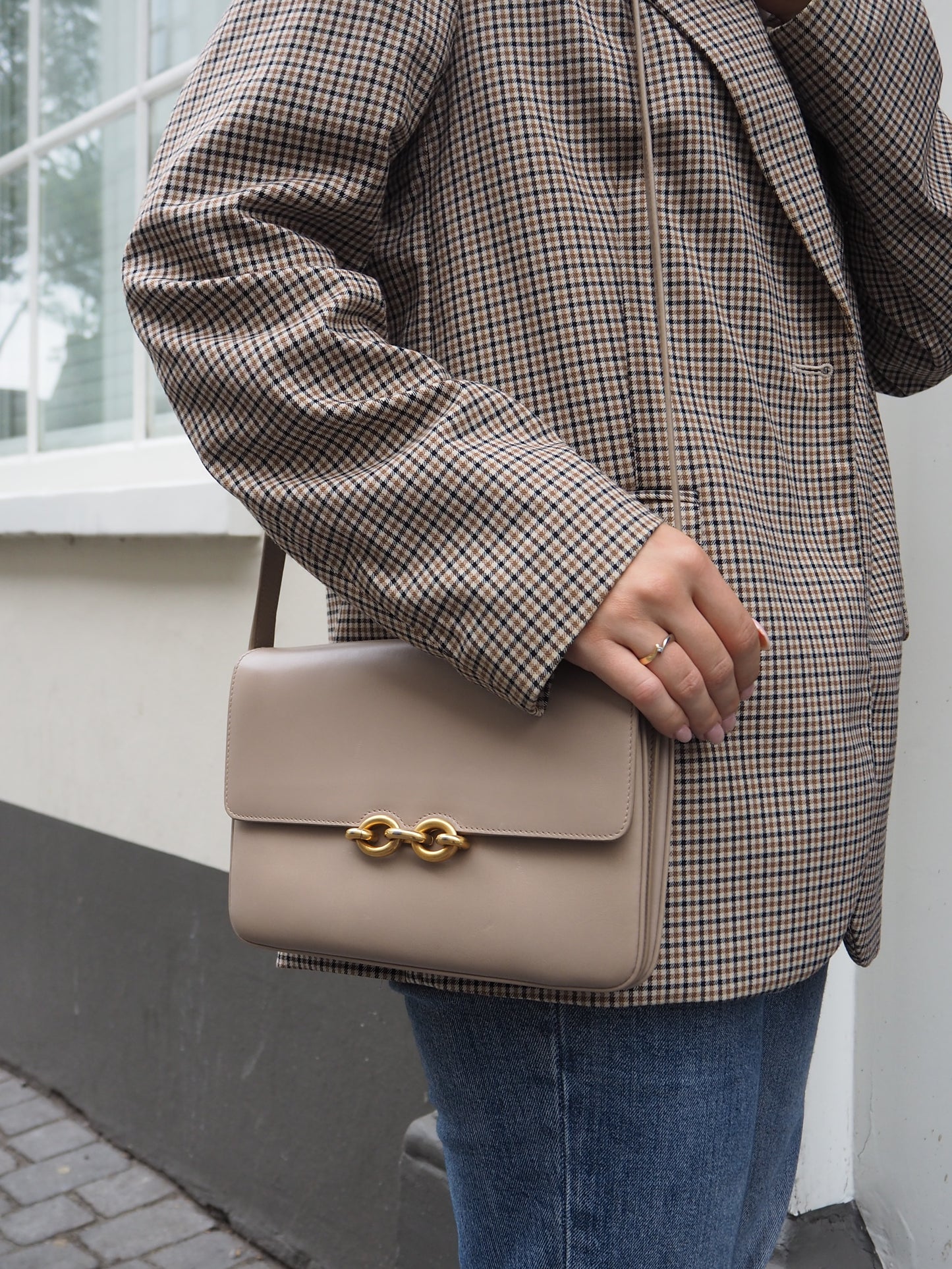 YVES SAINT LAURENT LE MAILLON SHOULDER BAG BEIGE