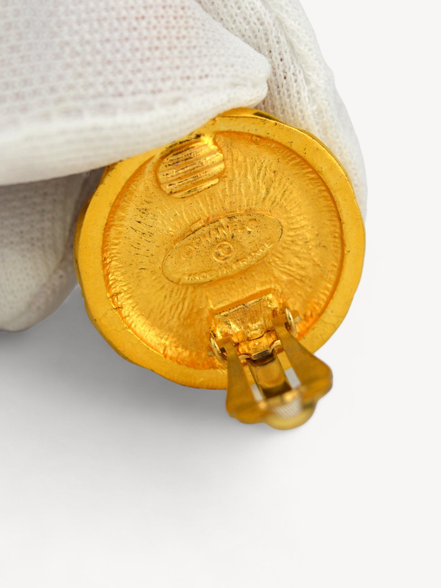 CHANEL CLIP-ON EARRINGS