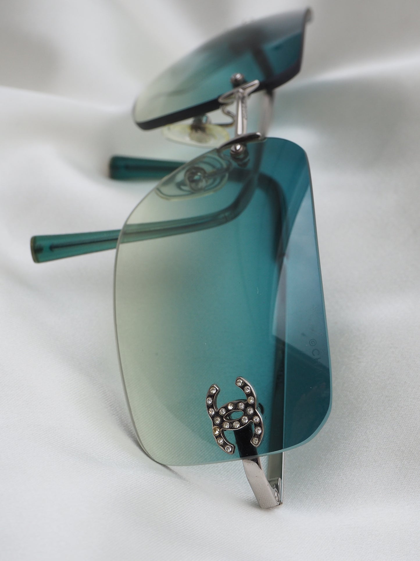 CHANEL 4017-D CRYSTAL CC LOGO RIMLESS SUNGLASSES TURQUOISE