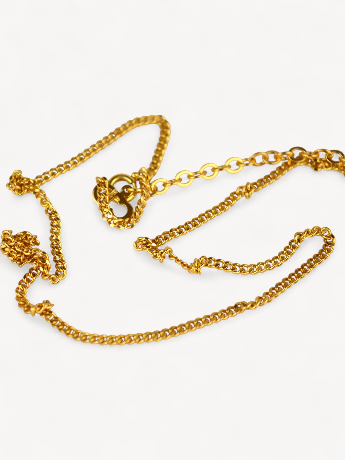 CHISTIAN DIOR NECKLACE
