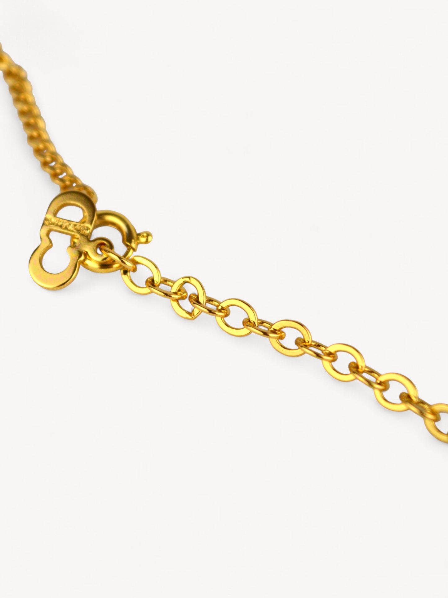 CHISTIAN DIOR NECKLACE