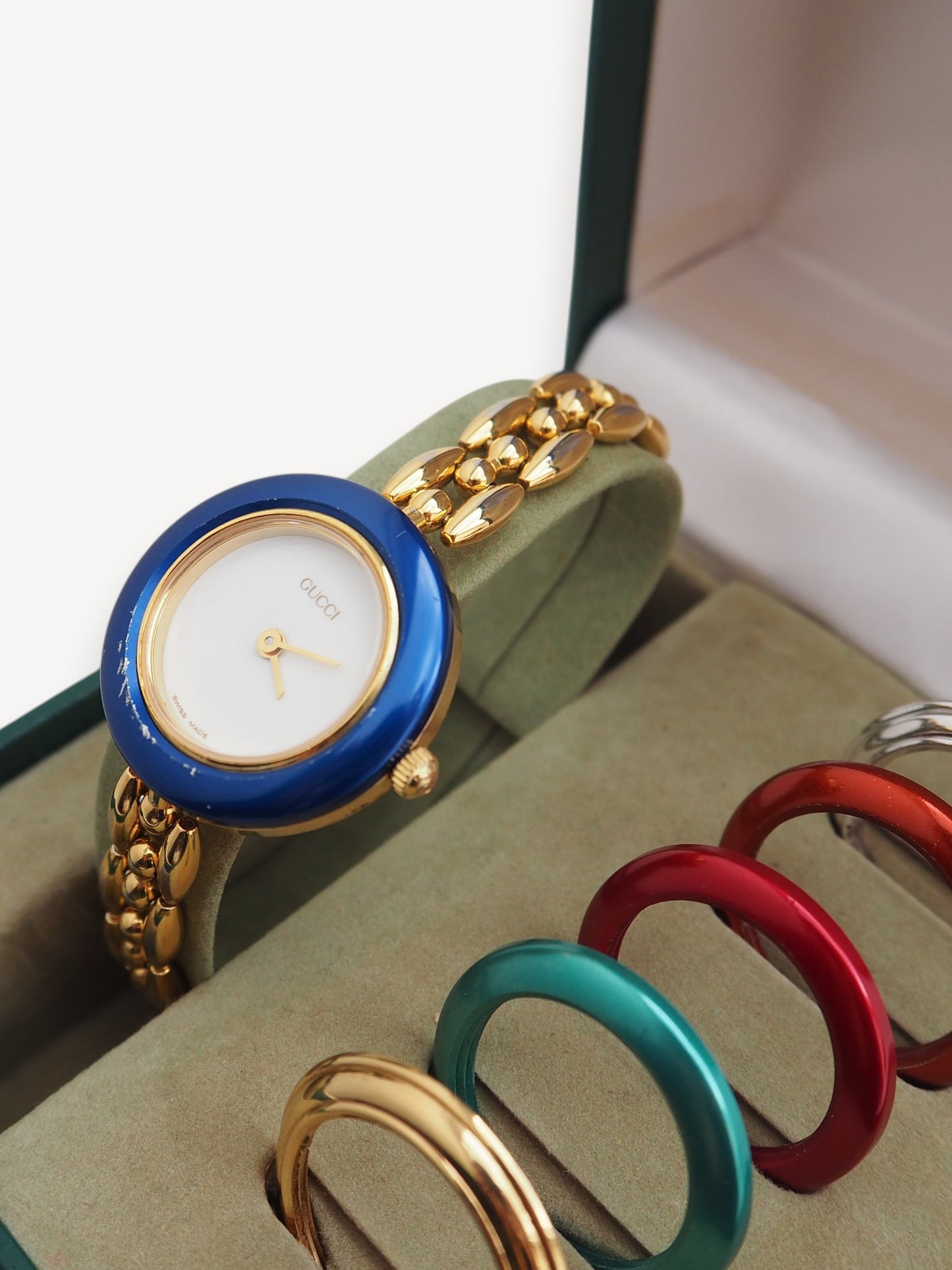GUCCI INTERCHANGEABLE BEZEL WATCH