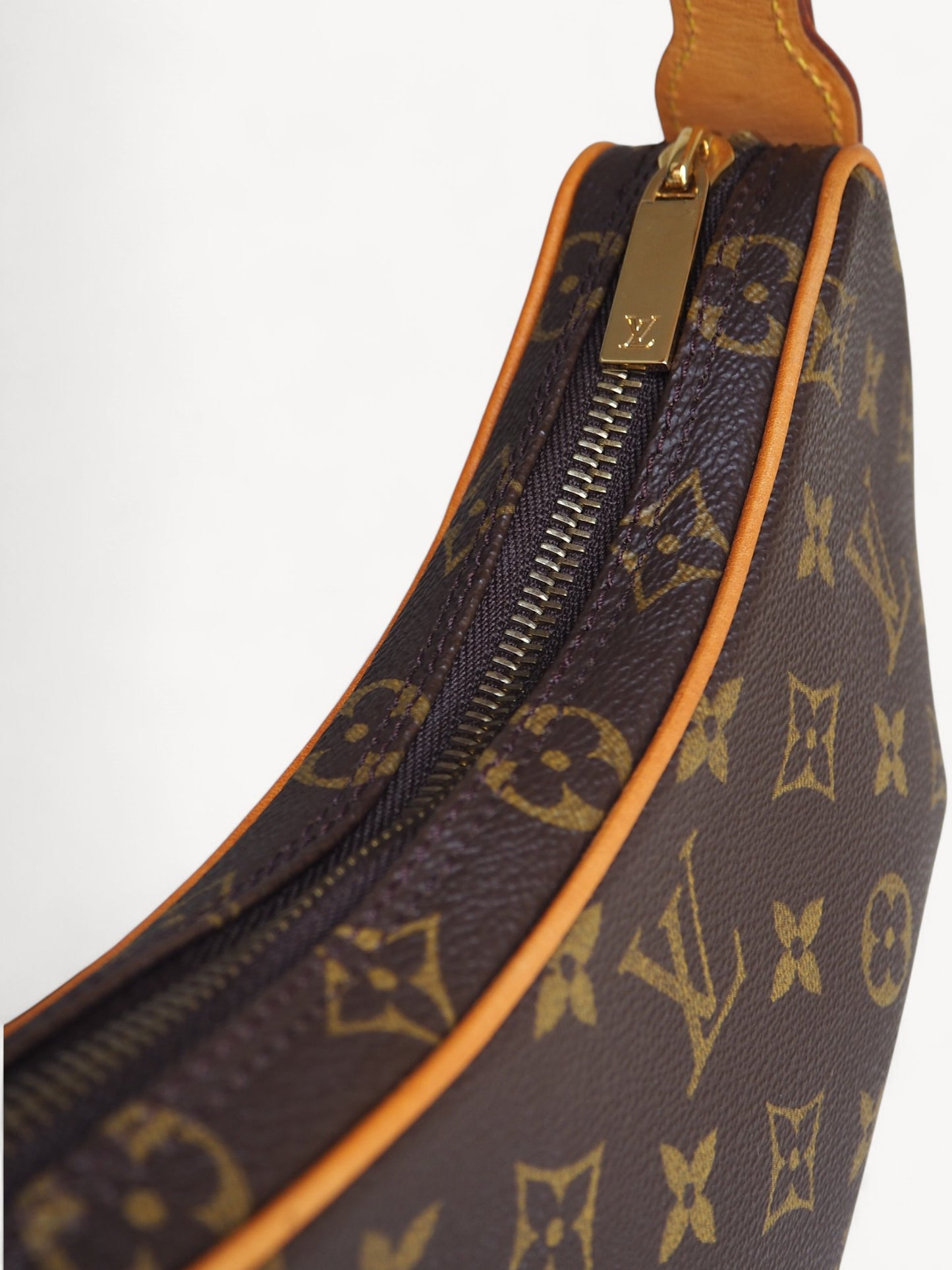 LOUIS VUITTON CROISSANT PM