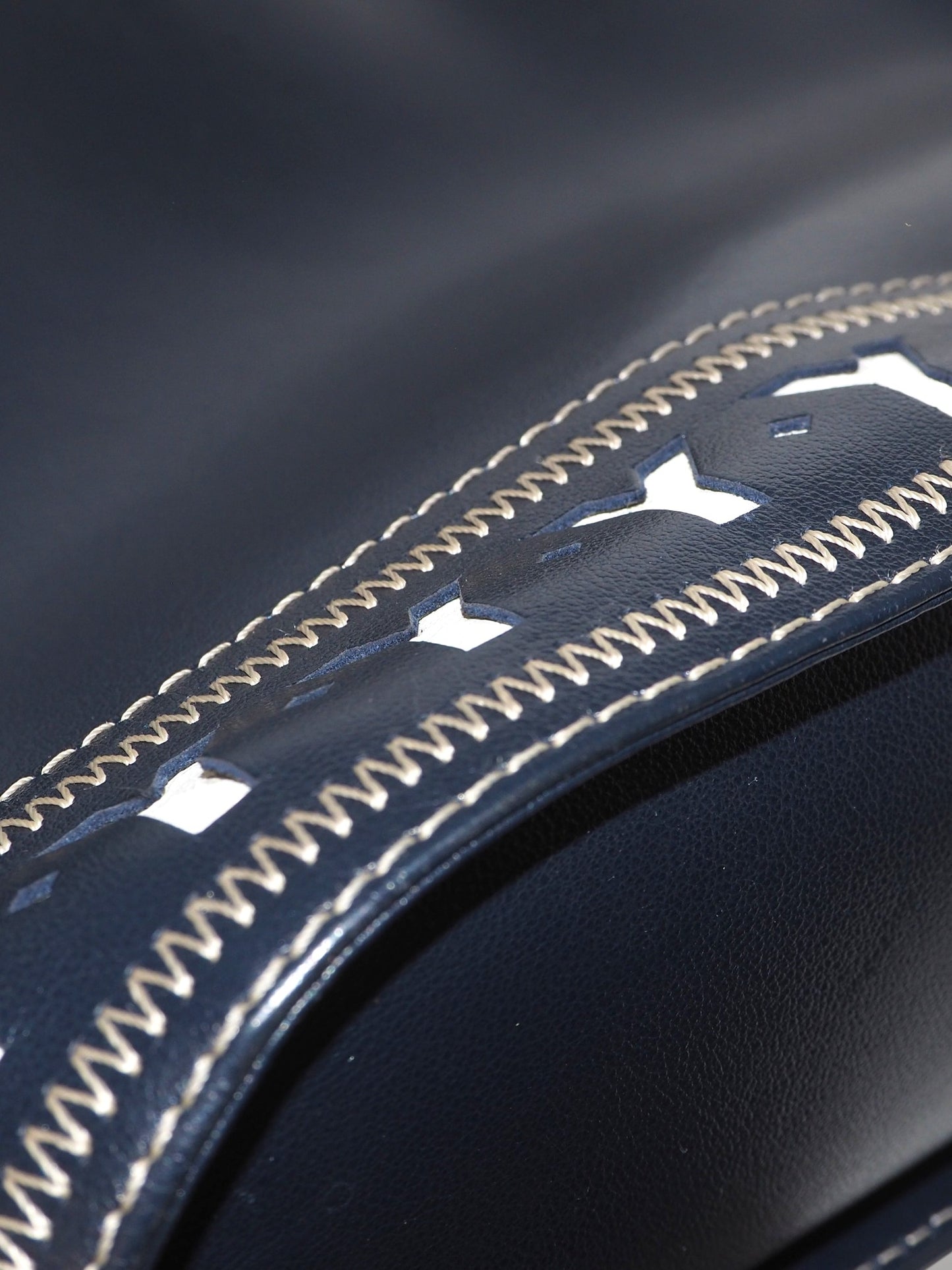 YVES SAINT LAURENT SHOULDER BAG