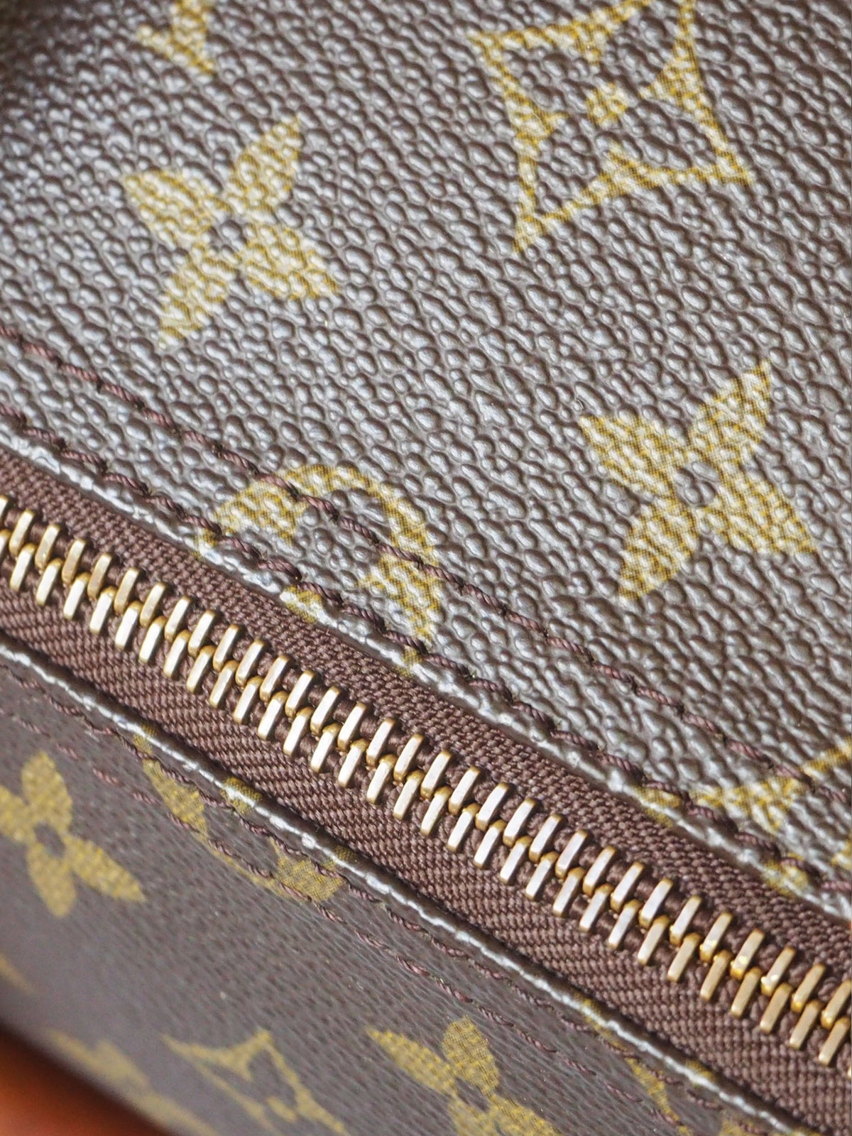 LOUIS VUITTON SPEEDY 35