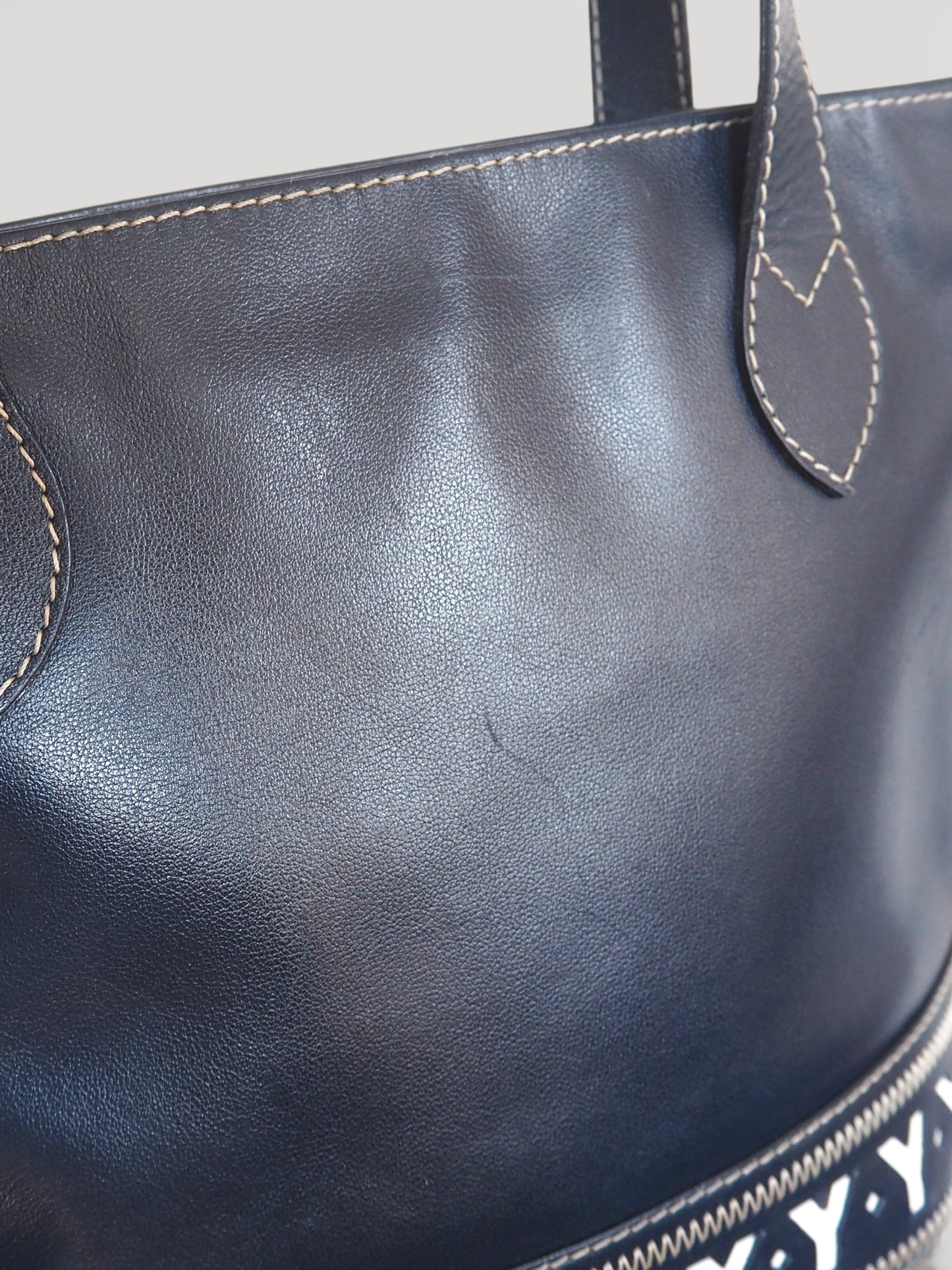 YVES SAINT LAURENT SHOULDER BAG