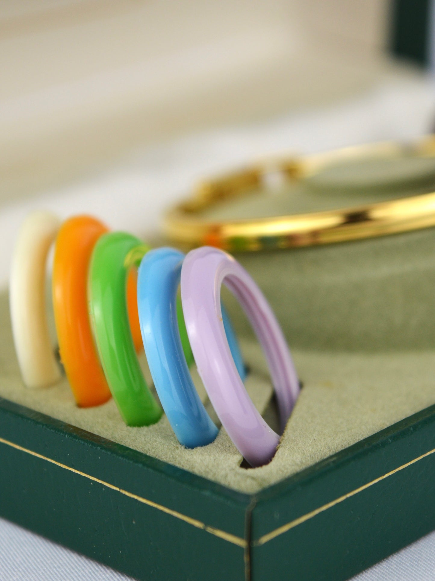 GUCCI INTERCHANGEABLE BEZEL WATCH