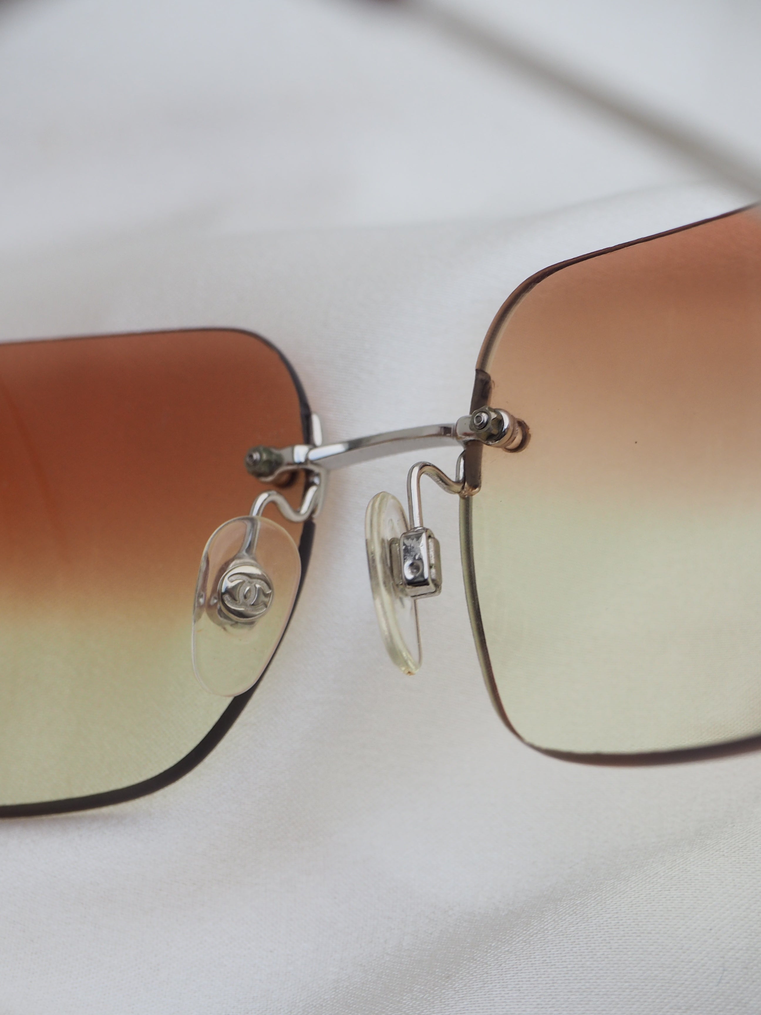 Vintage Chanel 4017-D Rhinestone CC Logo Rimless Sunglasses Salmon