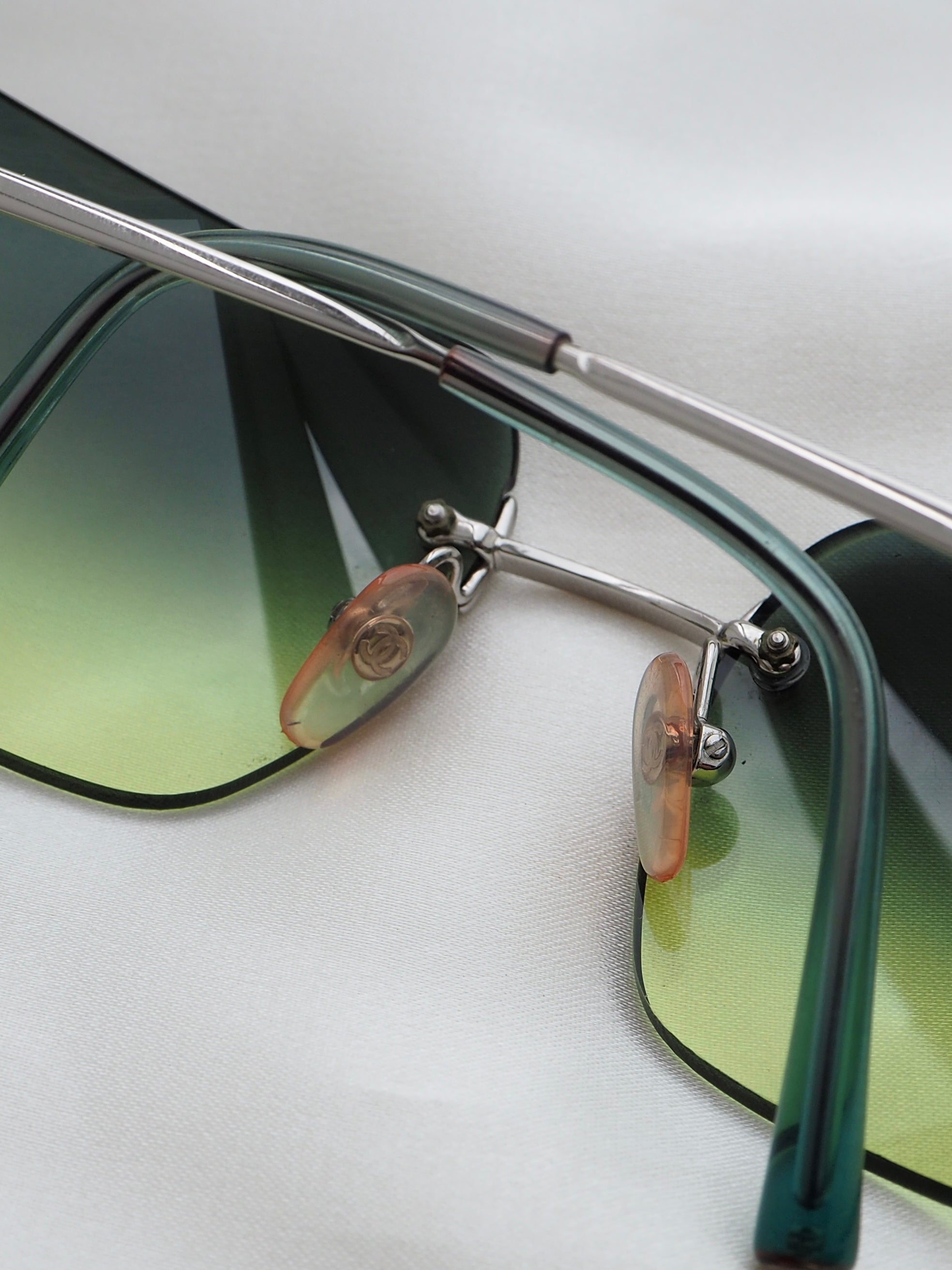Chanel 4017-D Crystal CC Logo Rimless Sunglasses Green – Archives
