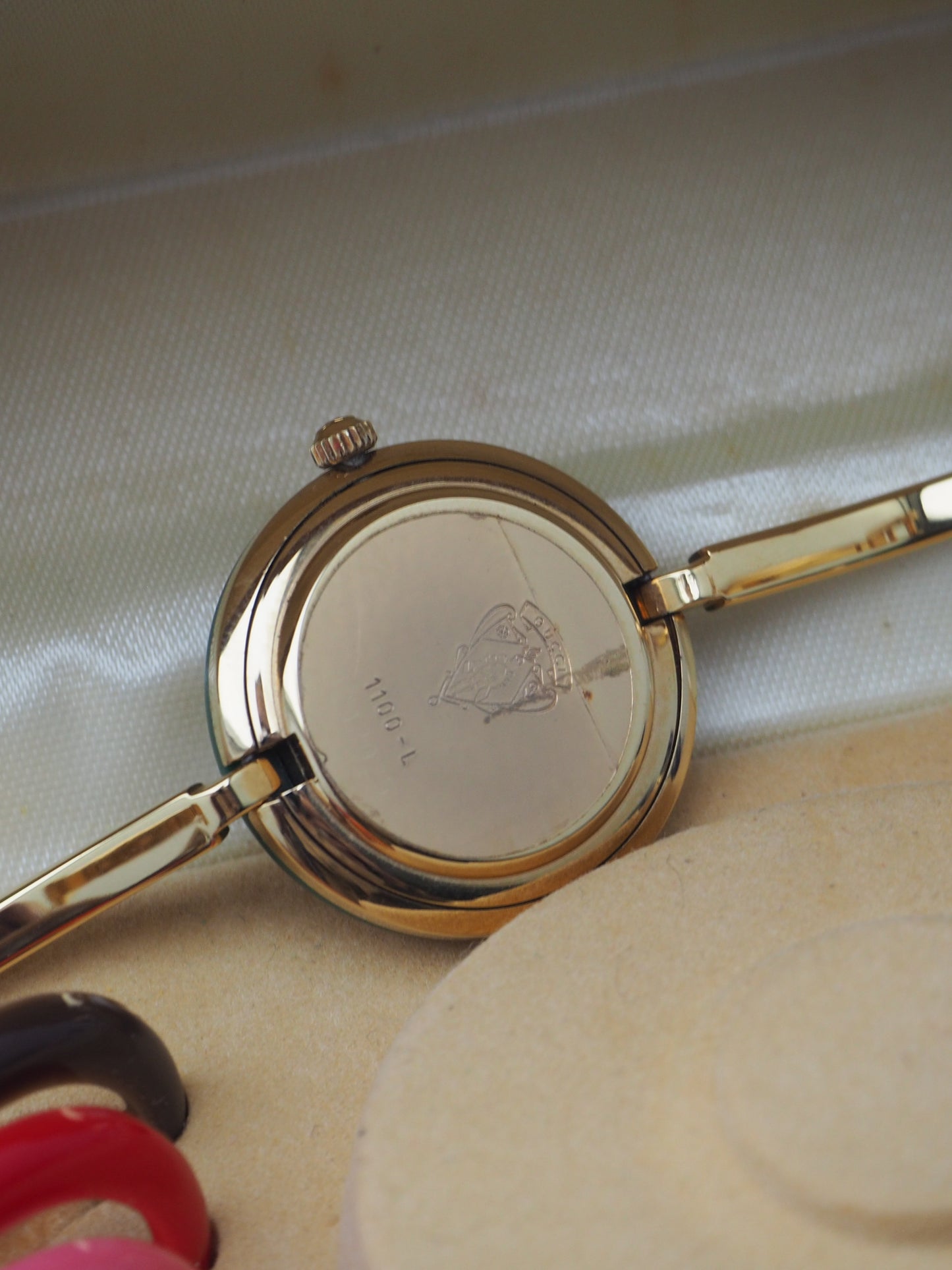 GUCCI INTERCHANGEABLE BEZEL WATCH