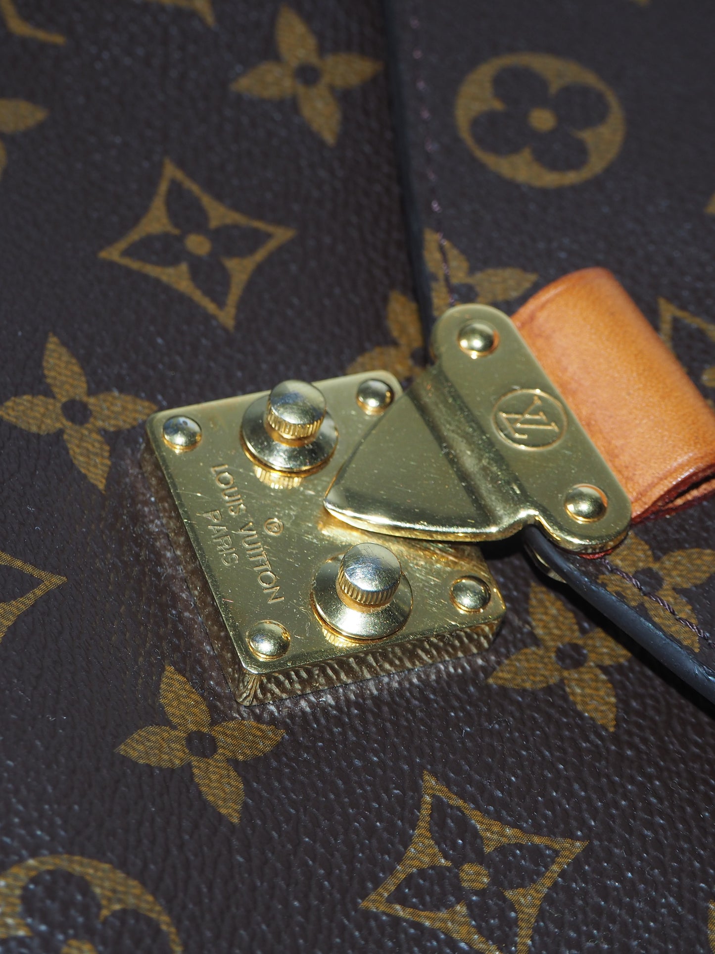 LOUIS VUITTON POCHETTE MÉTIS