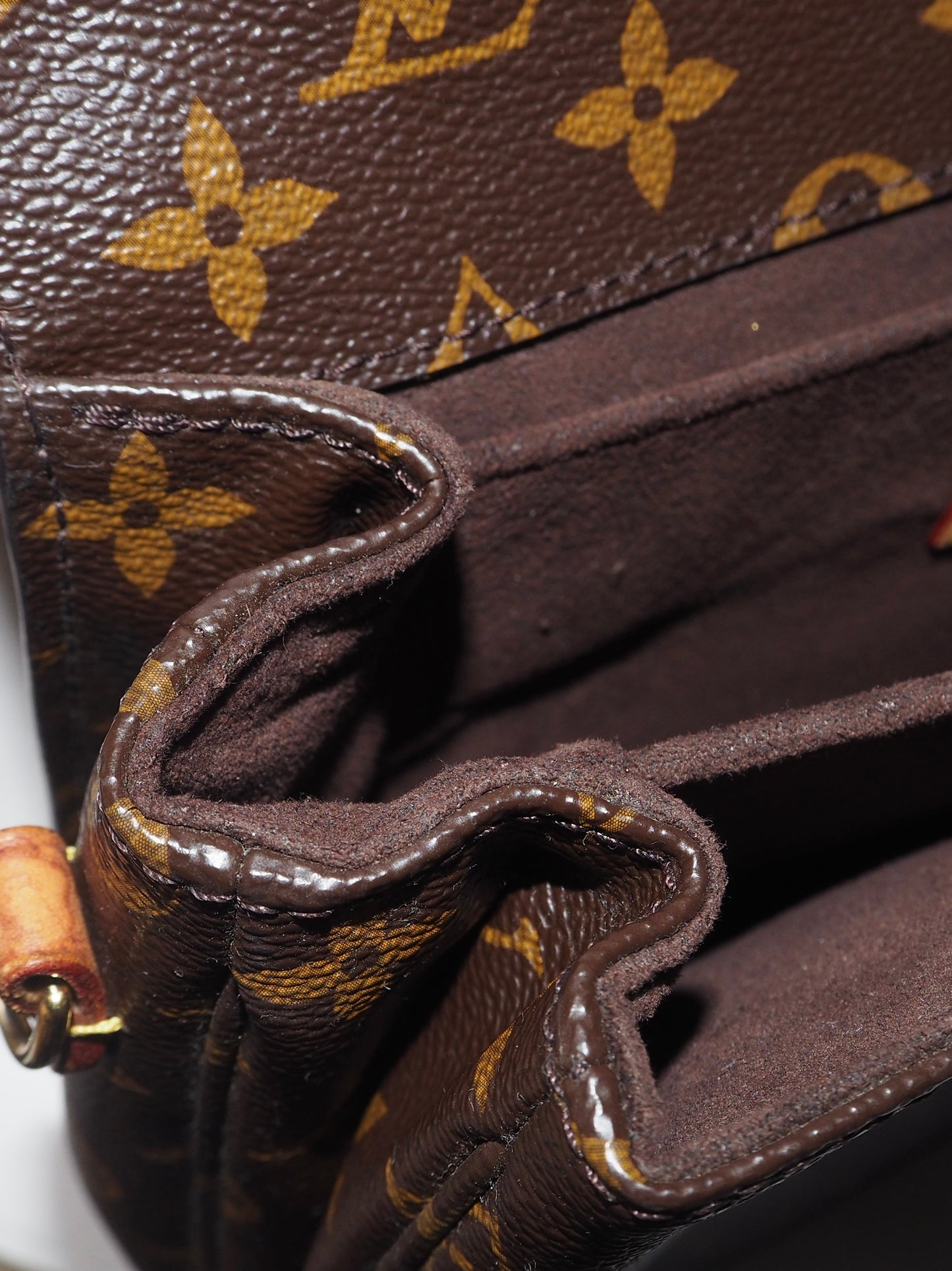 LOUIS VUITTON POCHETTE MÉTIS