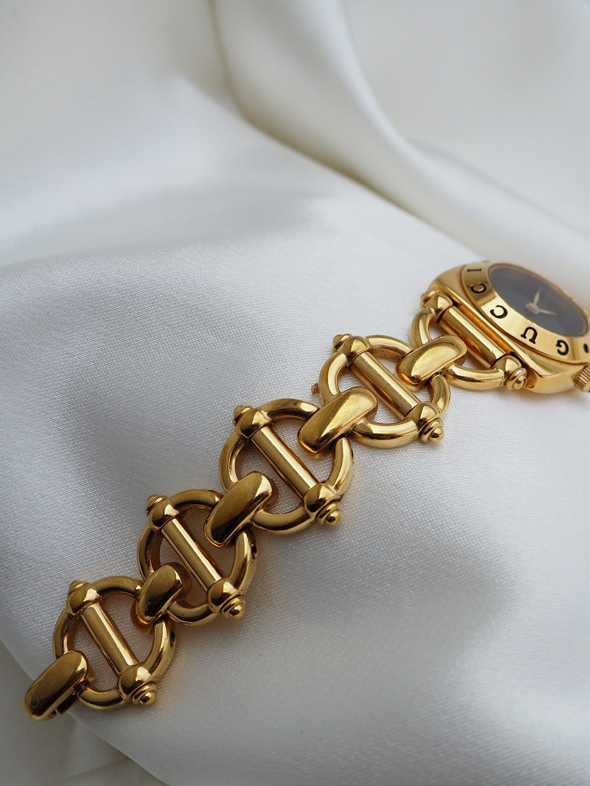 GUCCI 6400L WATCH