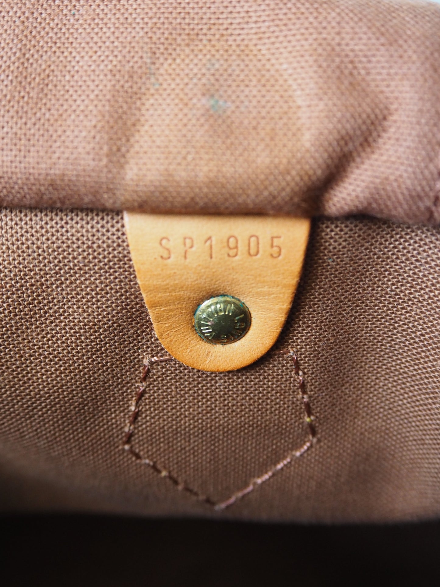 LOUIS VUITTON SPEEDY 40