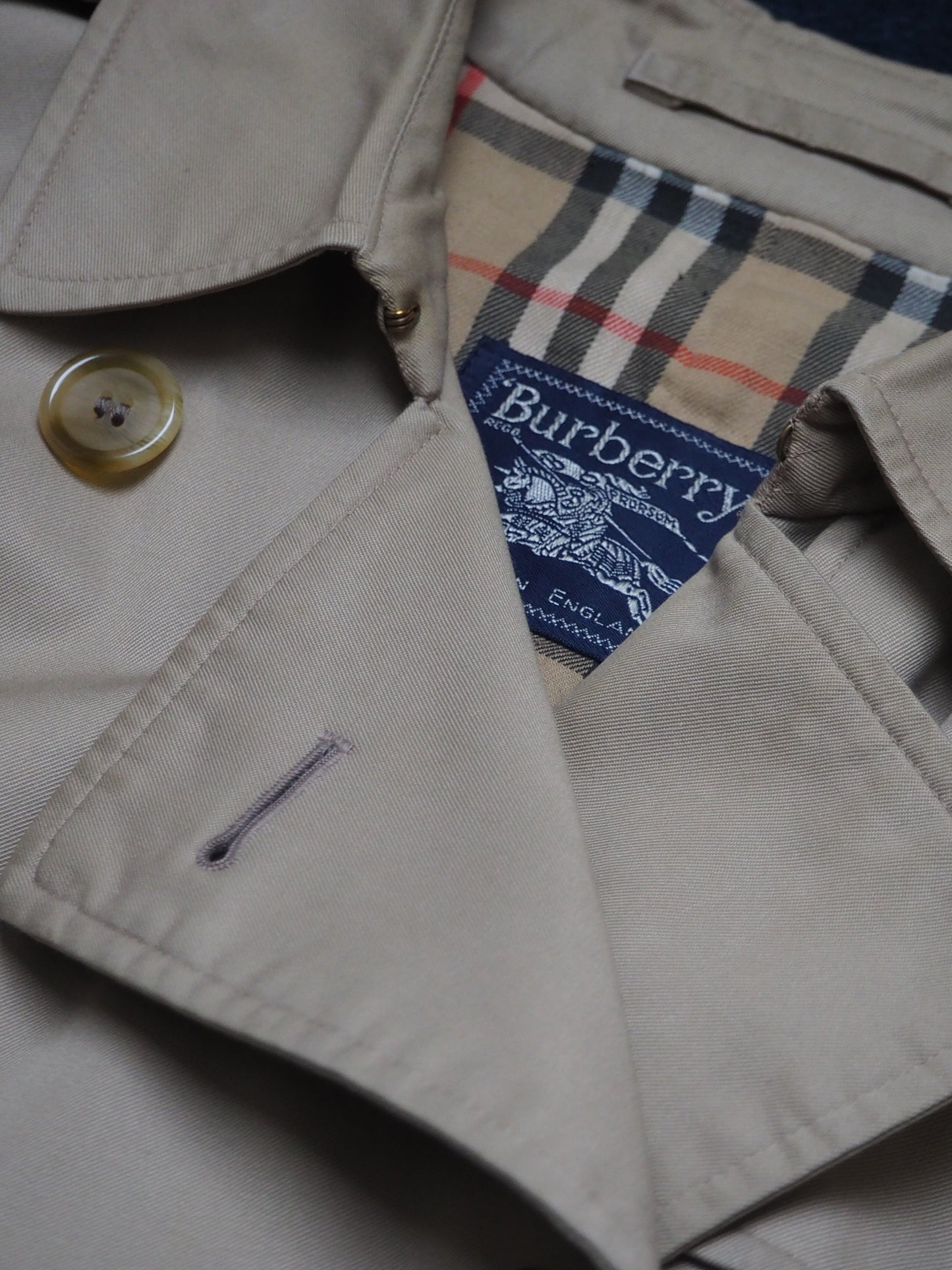 BURBERRY TRENCH COAT - S/M