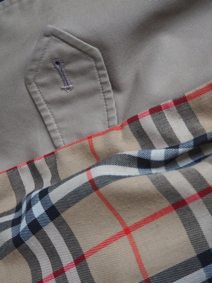 BURBERRY TRENCH COAT - S/M