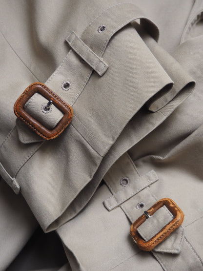 BURBERRY TRENCH COAT - L/XL