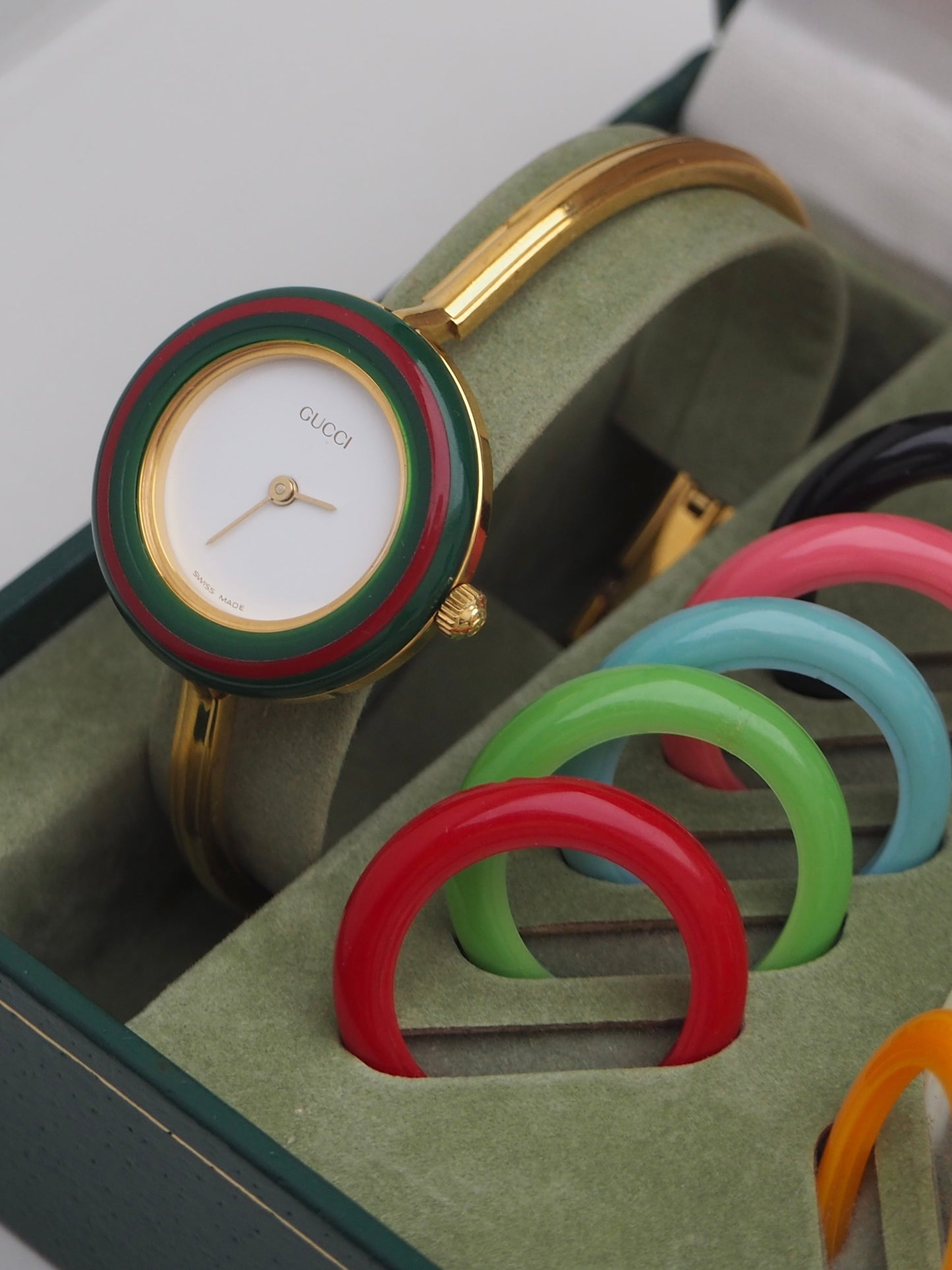 GUCCI INTERCHANGEABLE BEZEL WATCH