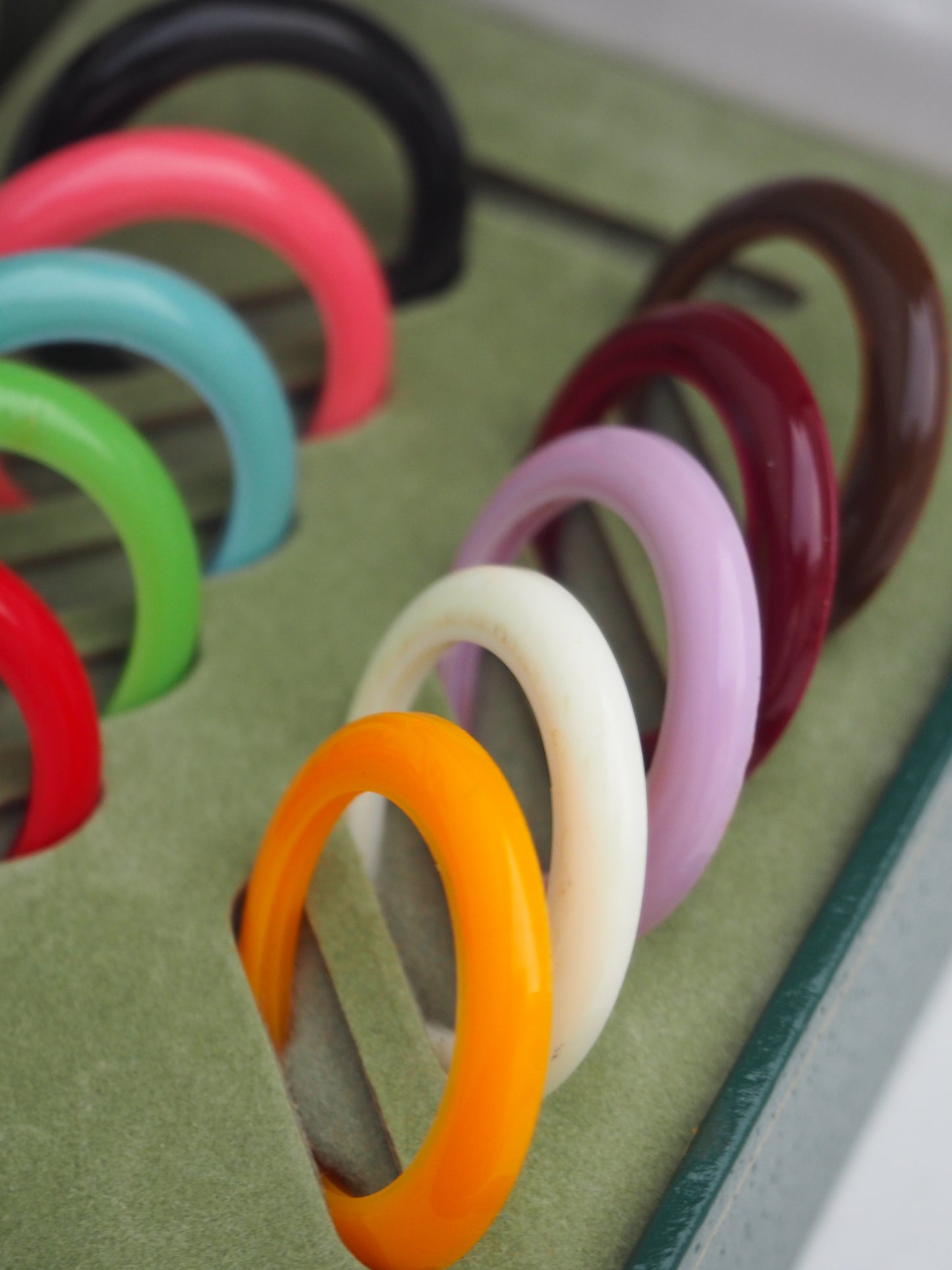 GUCCI INTERCHANGEABLE BEZEL WATCH