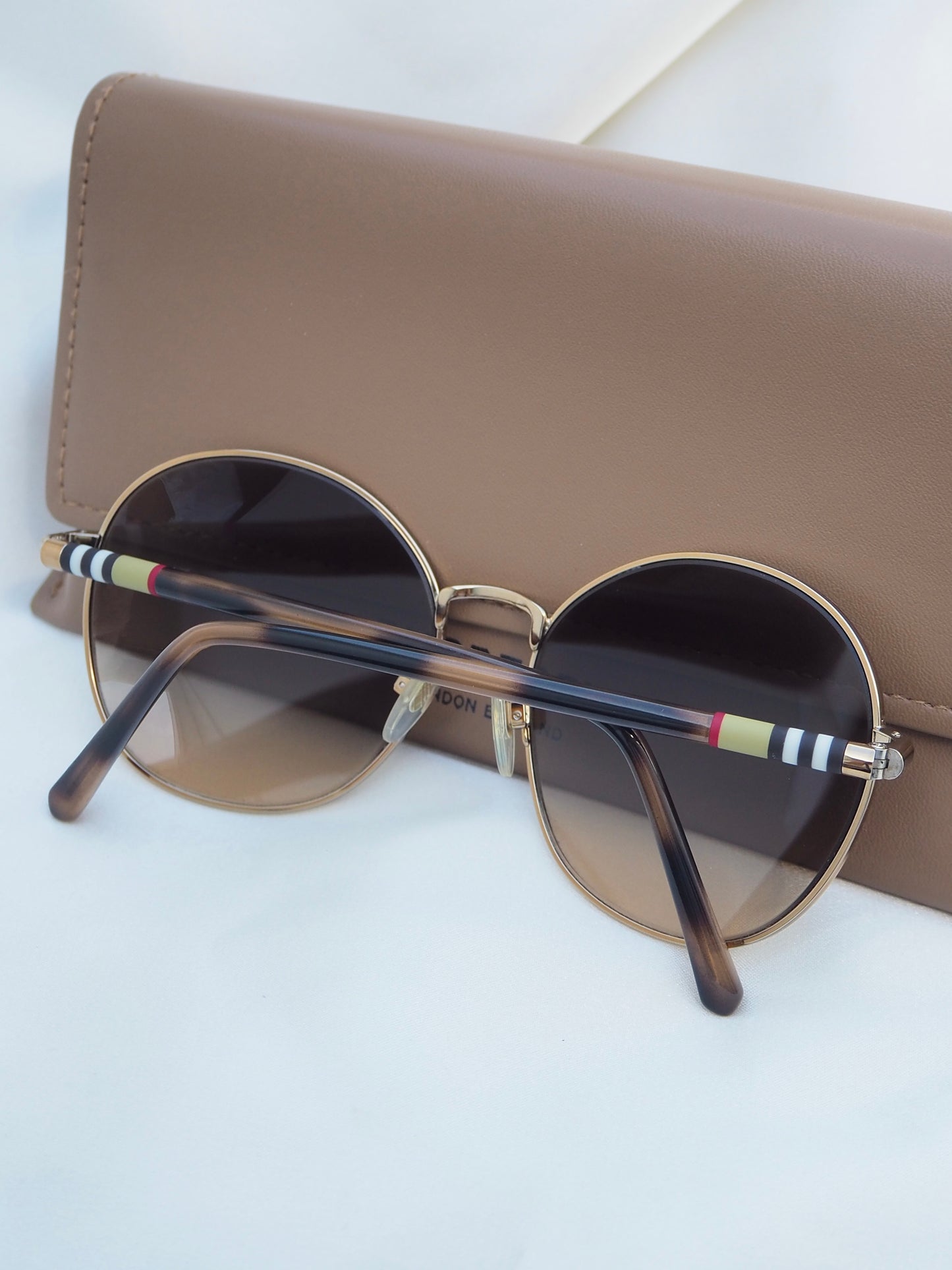 BURBERRY SUNGLASSES