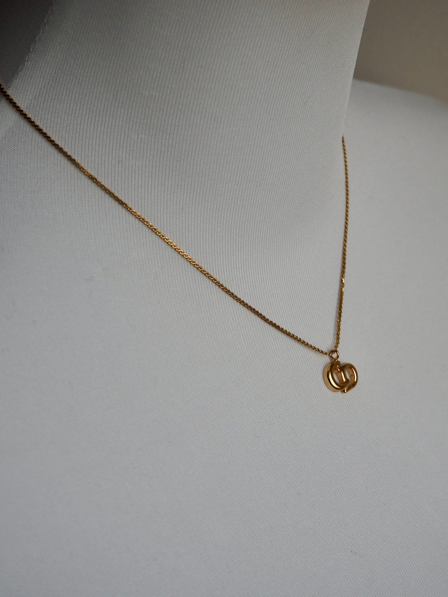 CHISTIAN DIOR NECKLACE