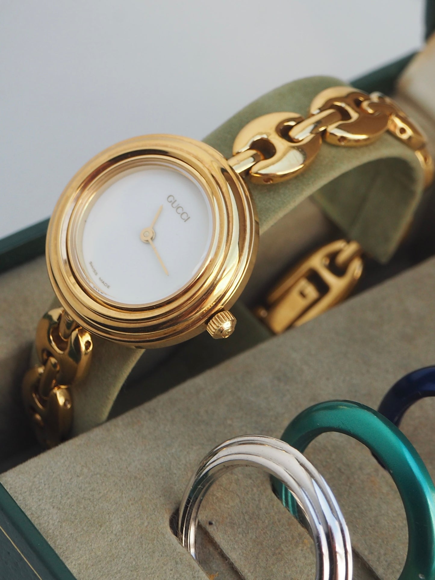 GUCCI INTERCHANGEABLE BEZEL WATCH